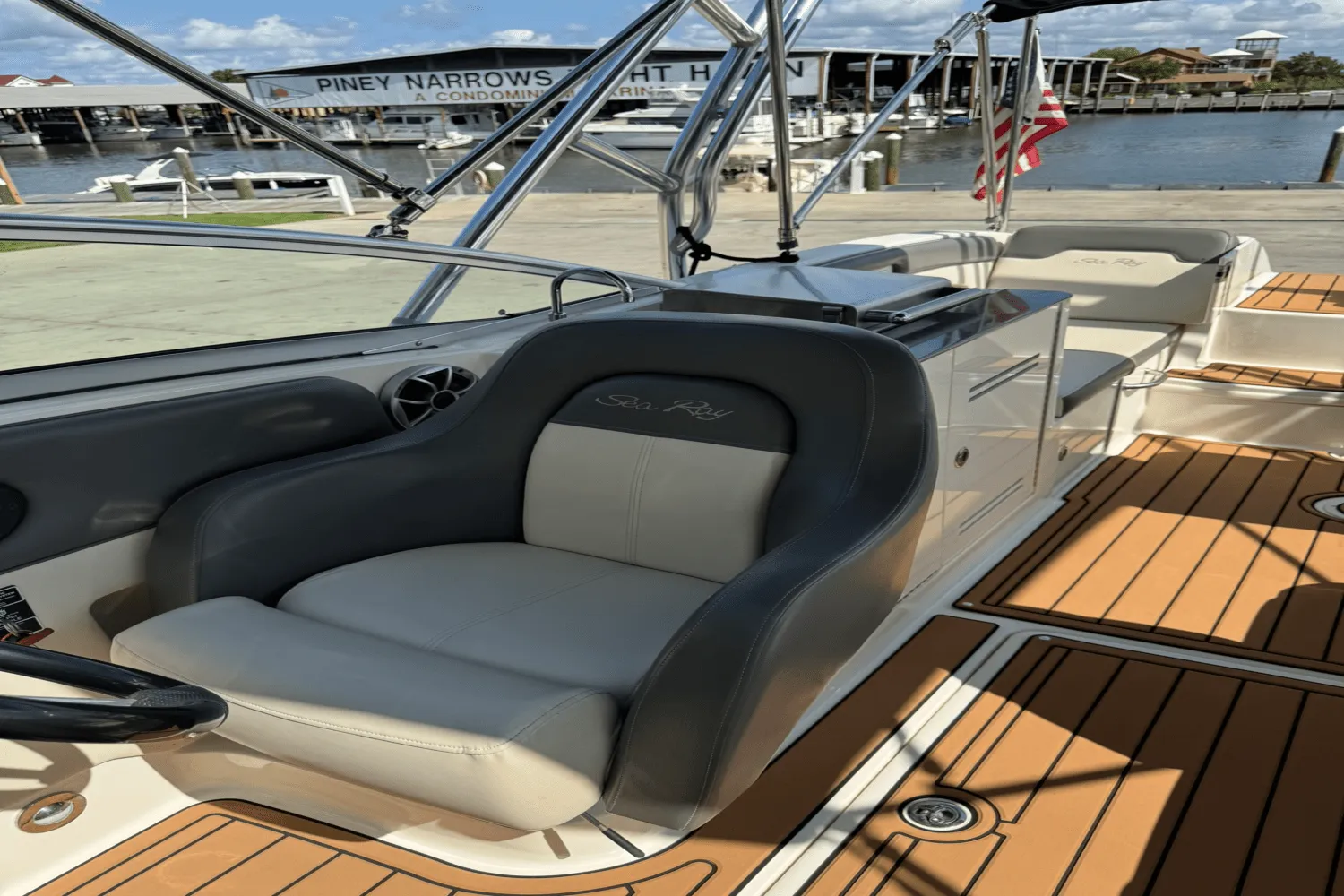 2011 Sea Ray 300 SUNDECK Image Thumbnail #33
