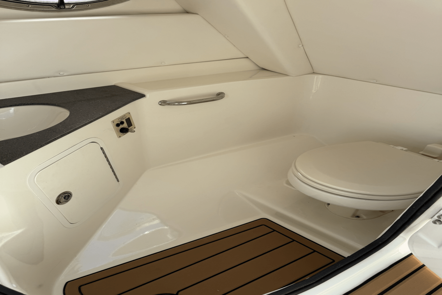 2011 Sea Ray 30 SDX Image Thumbnail #21
