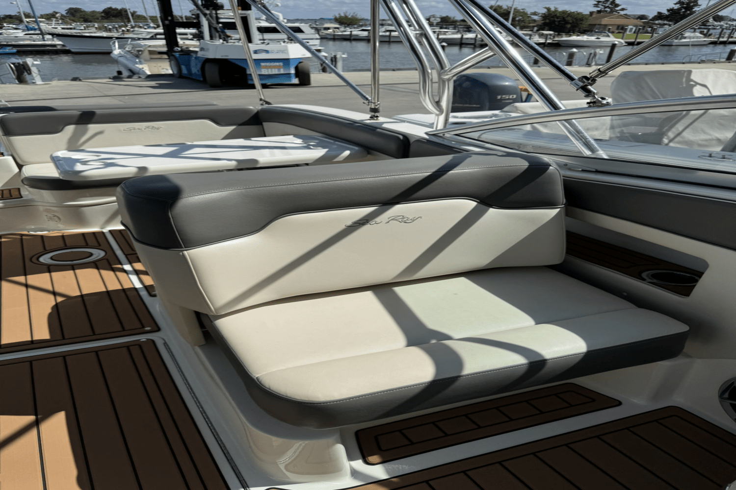2011 Sea Ray 30 SDX Image Thumbnail #17