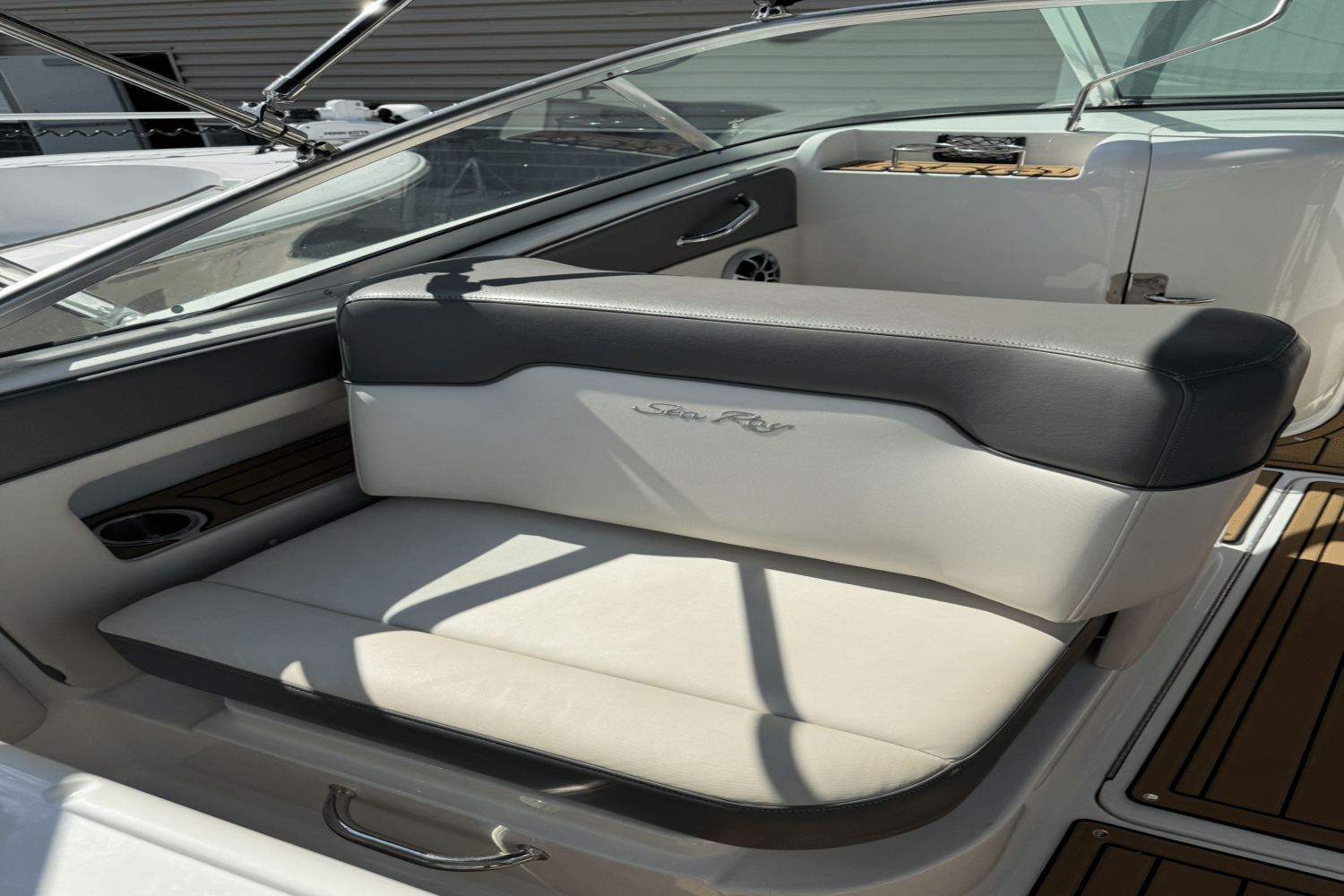 2011 Sea Ray 30 SDX Image Thumbnail #15