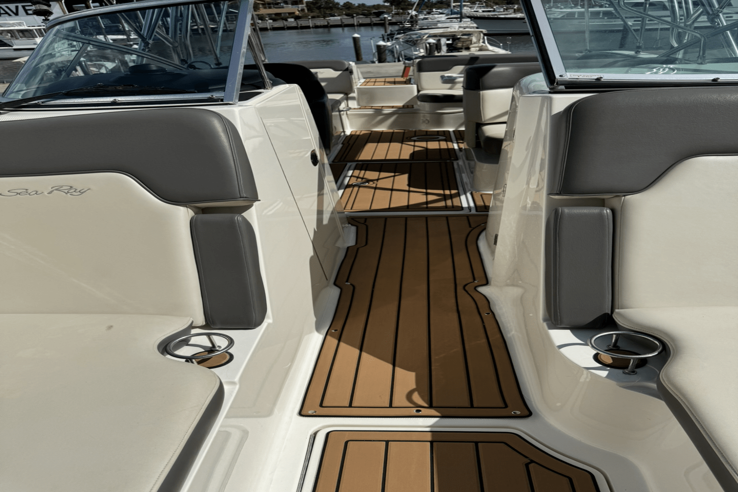 2011 Sea Ray 30 SDX Image Thumbnail #38