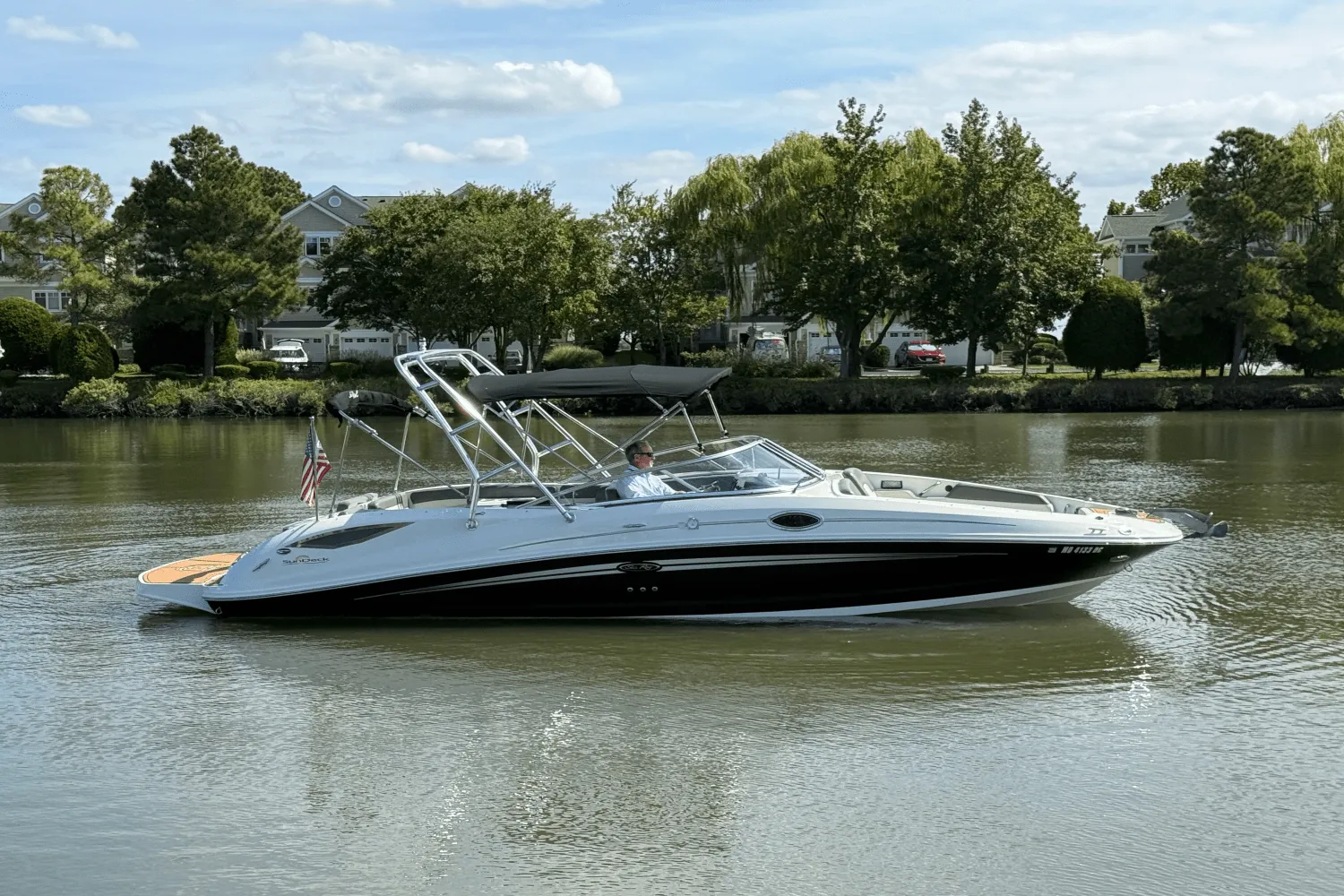 2011 Sea Ray 300 SUNDECK Image Thumbnail #0