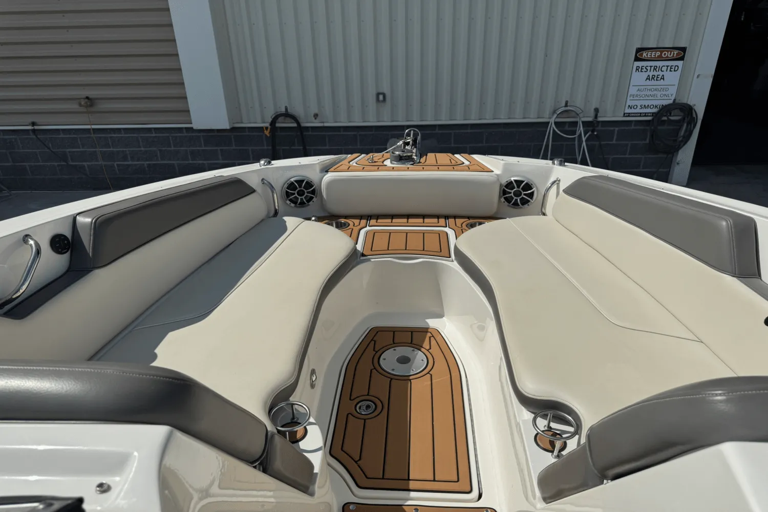 2011 Sea Ray 300 SUNDECK Image Thumbnail #47