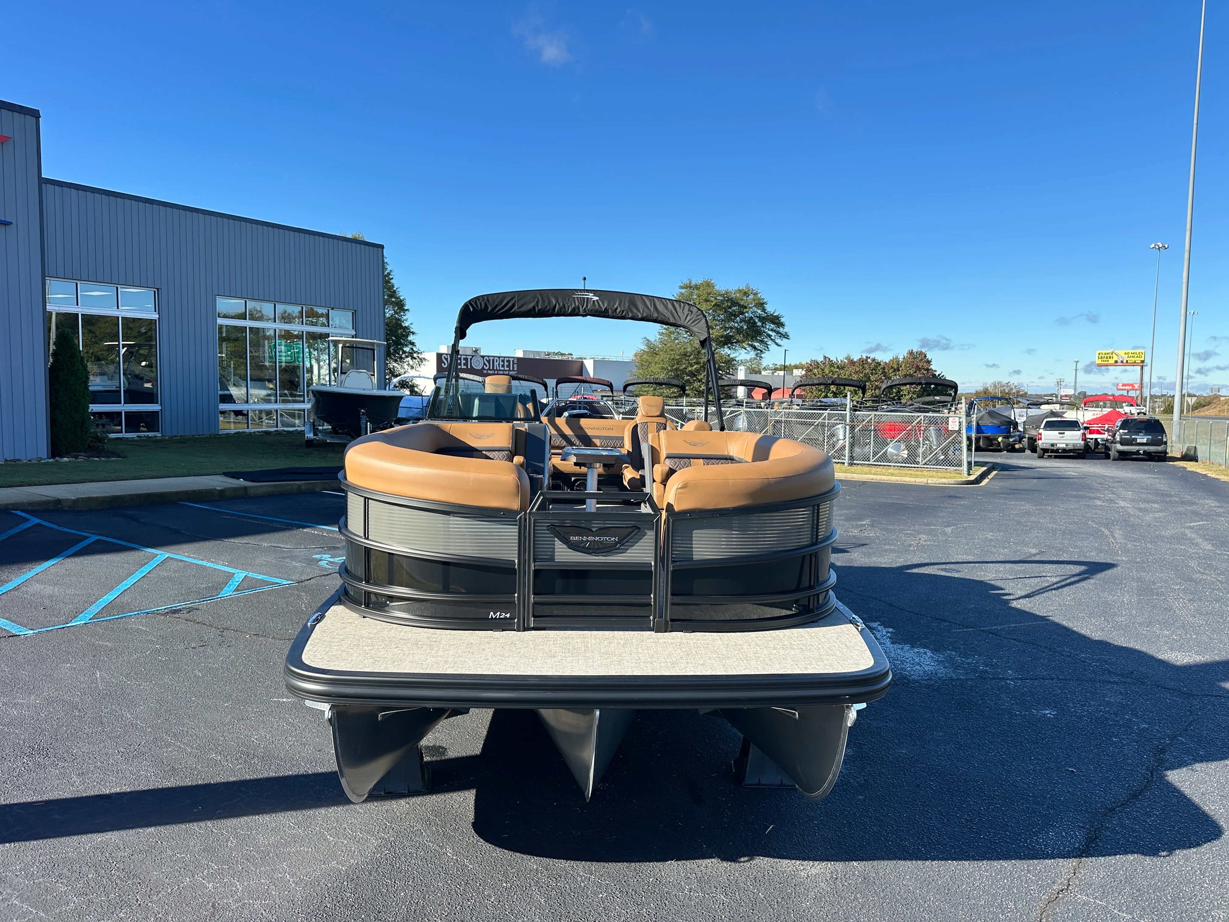 Thumbnail 2 for 2026 Bennington 24M