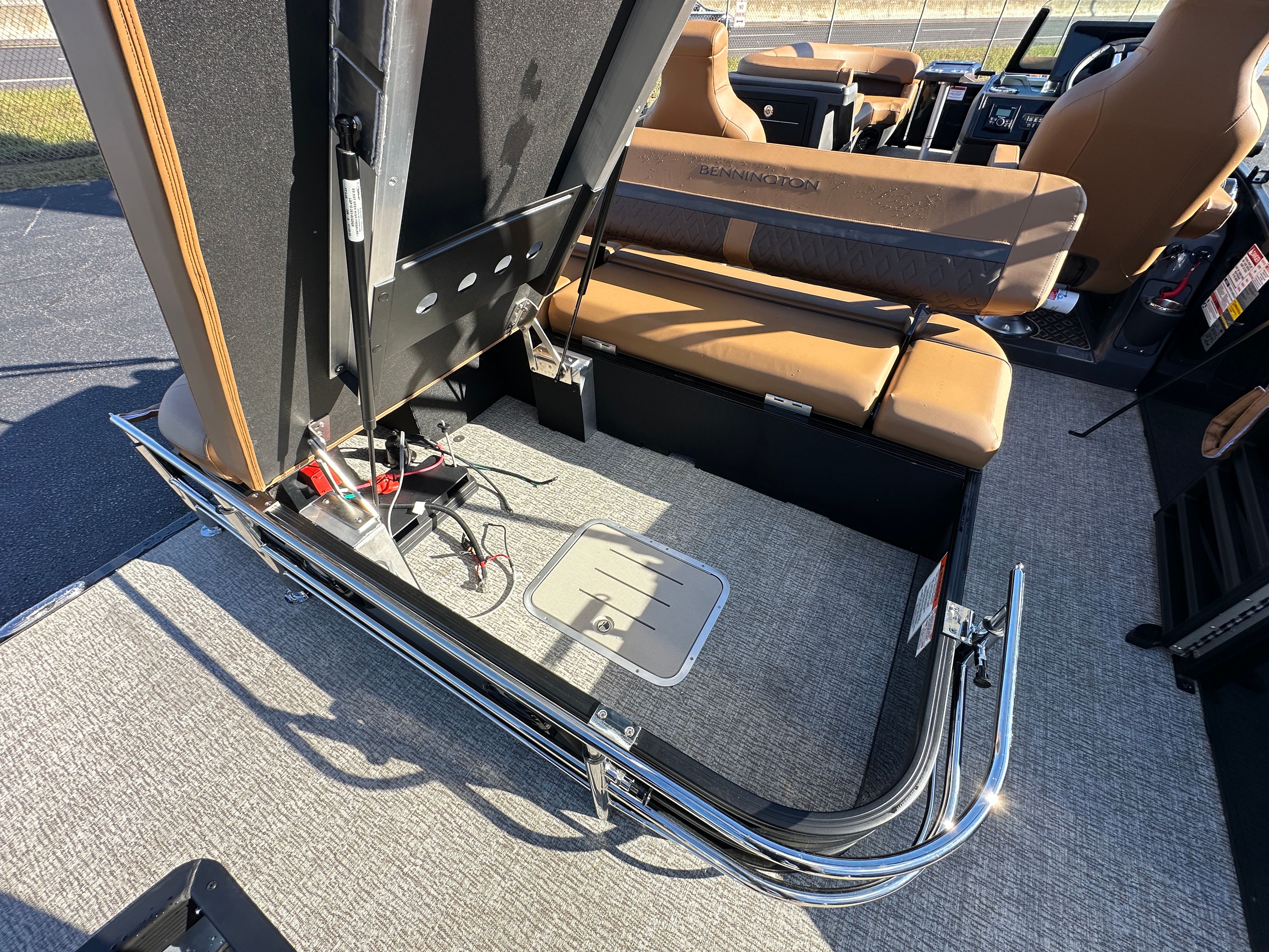 2026 Bennington 24M Image Thumbnail #29