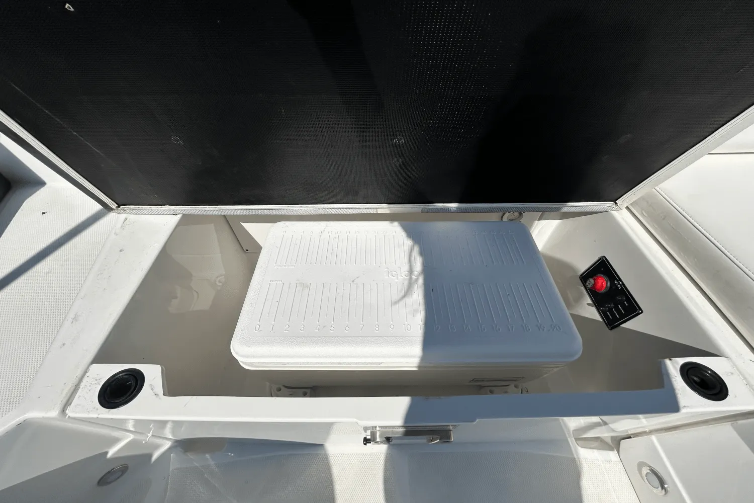 2018 Monterey 238SS Image Thumbnail #3