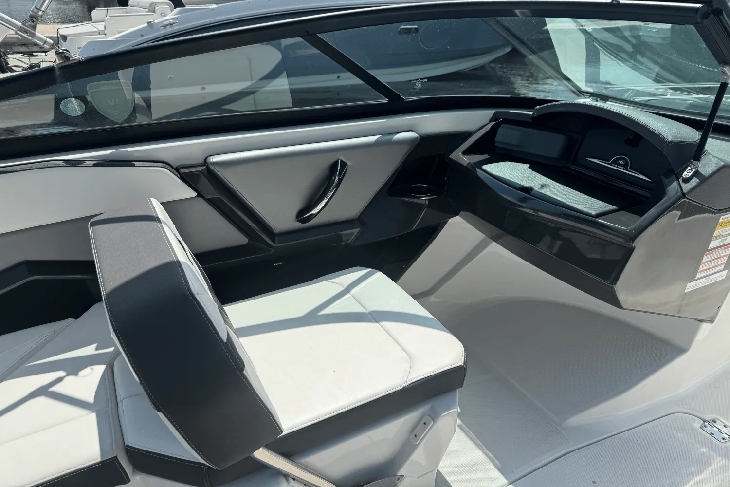 2018 Monterey 238SS Image Thumbnail #10