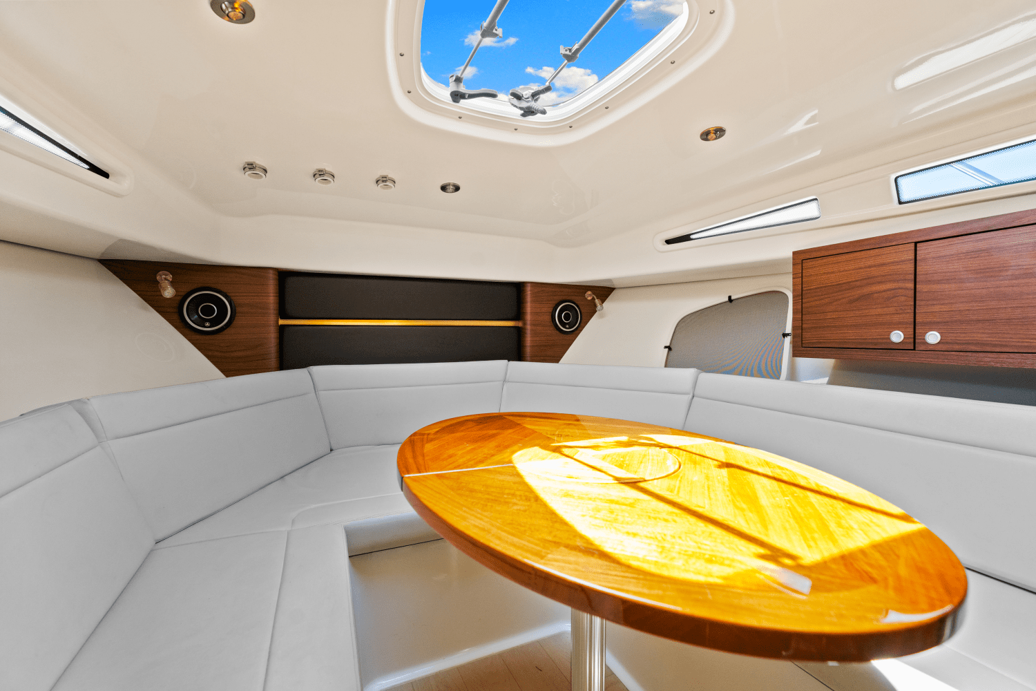 2021 Boston Whaler 325 CONQUEST Image Thumbnail #26