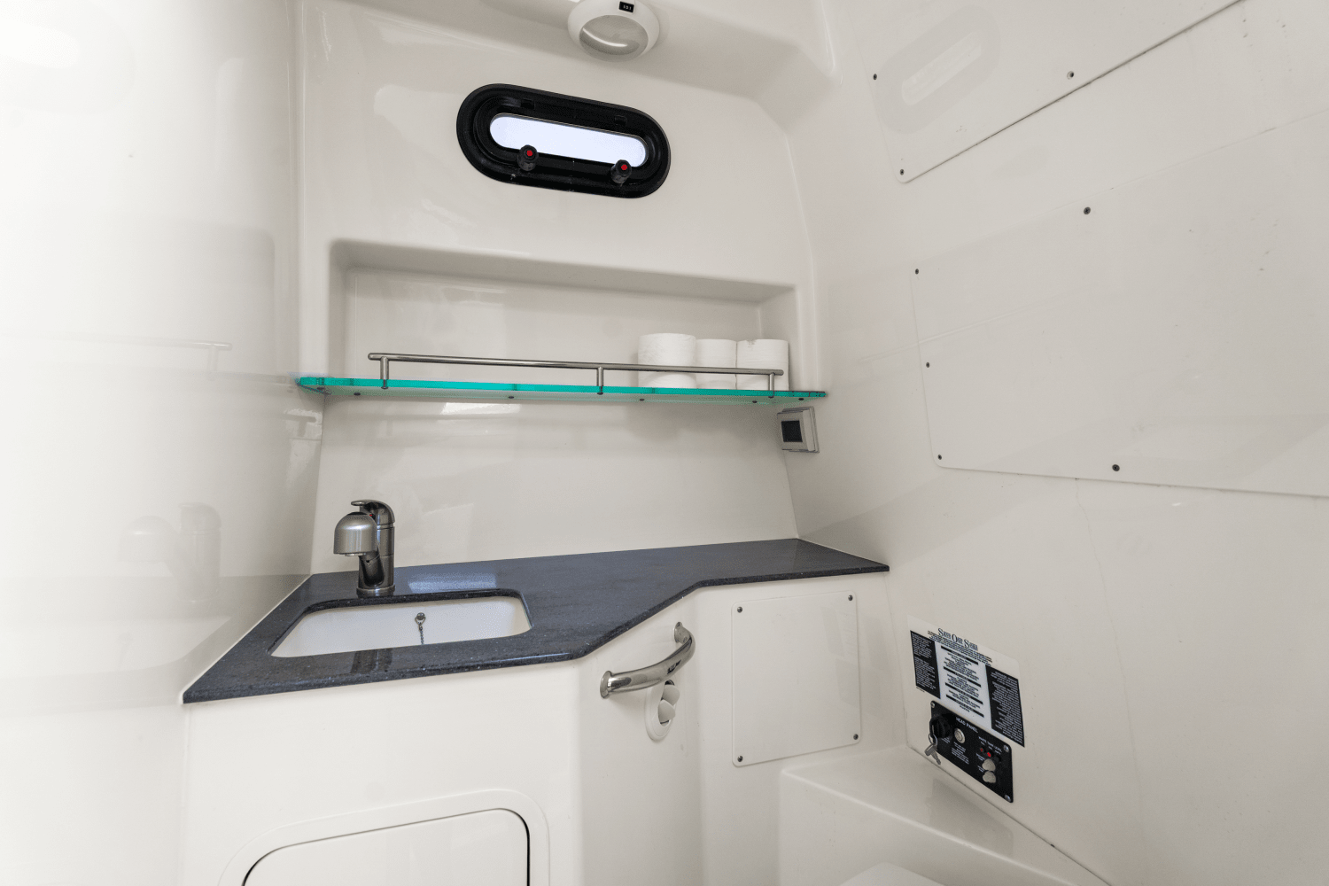 2021 Boston Whaler 325 CONQUEST Image Thumbnail #28