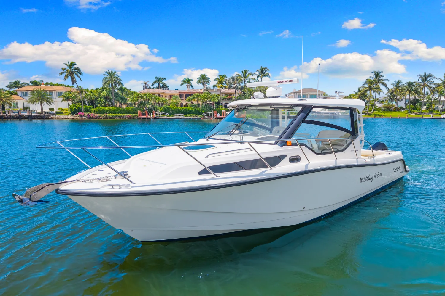 2021 Boston Whaler 325 CONQUEST Image Thumbnail #2