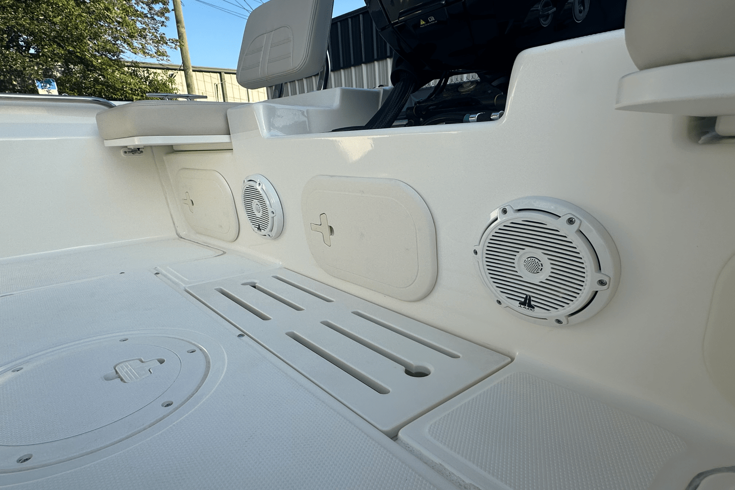 2024 Boston Whaler 170 MONTAUK Image Thumbnail #11