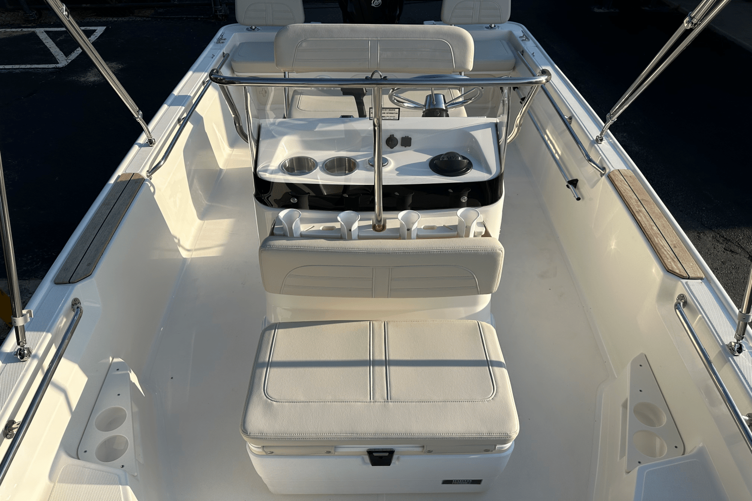 2024 Boston Whaler 170 MONTAUK Image Thumbnail #15