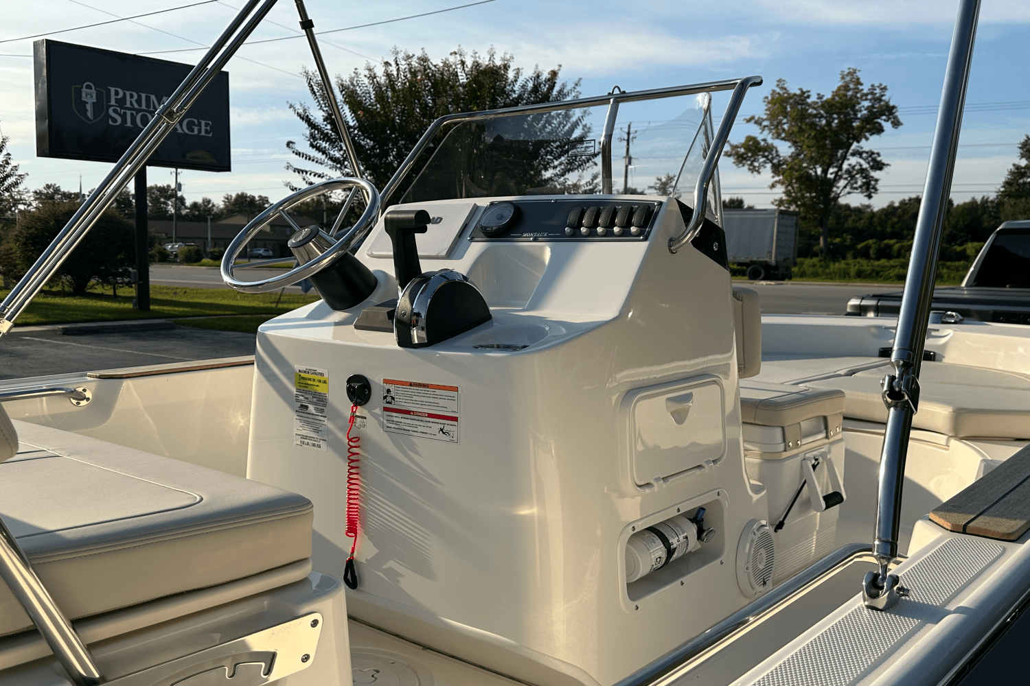 2024 Boston Whaler 170 MONTAUK Image Thumbnail #8