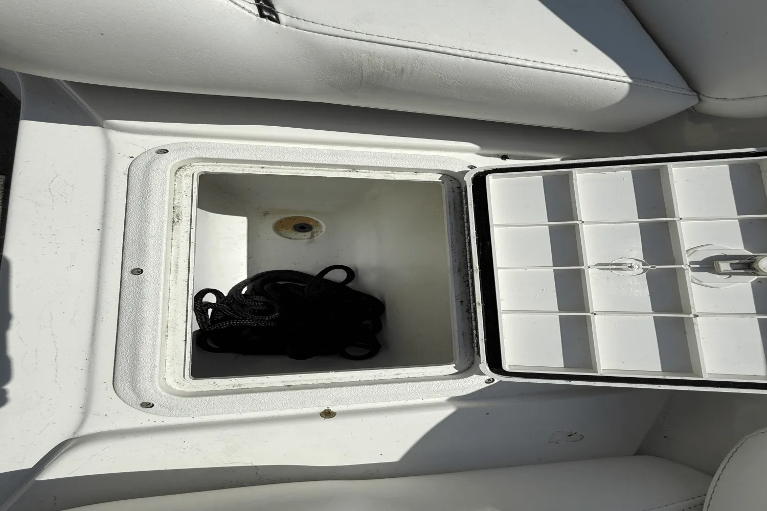 2011 Hurricane SUN DECK SPORT 201 Image Thumbnail #14