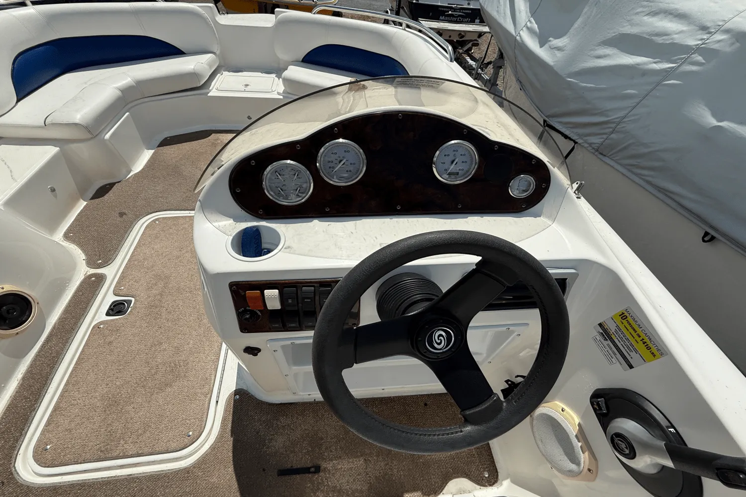 2011 Hurricane SUN DECK SPORT 201 Image Thumbnail #20