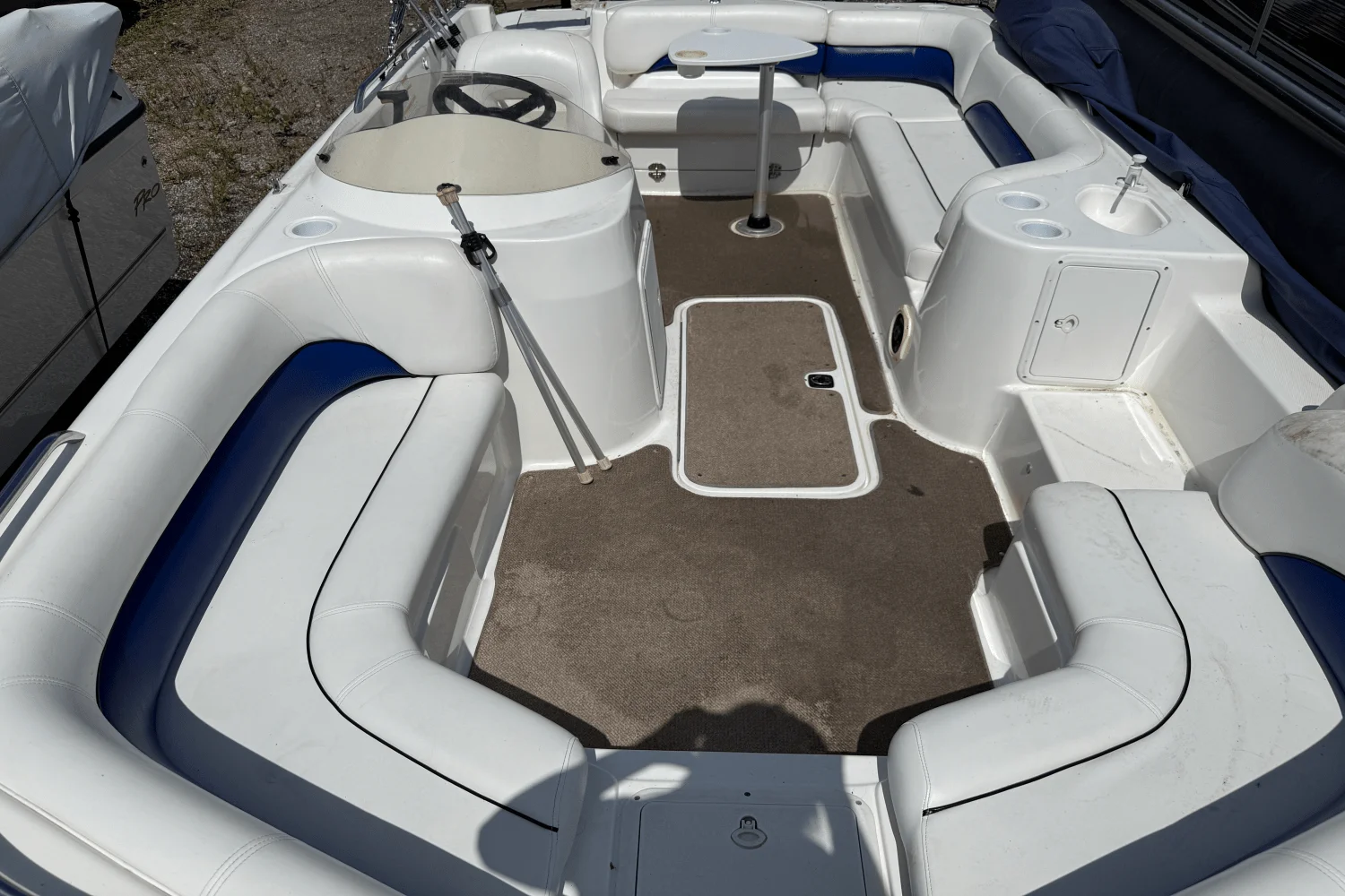 2011 Hurricane SUN DECK SPORT 201 Image Thumbnail #4