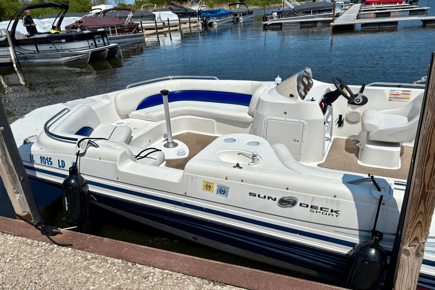 2011 Hurricane SUN DECK SPORT 201 Image Thumbnail #24