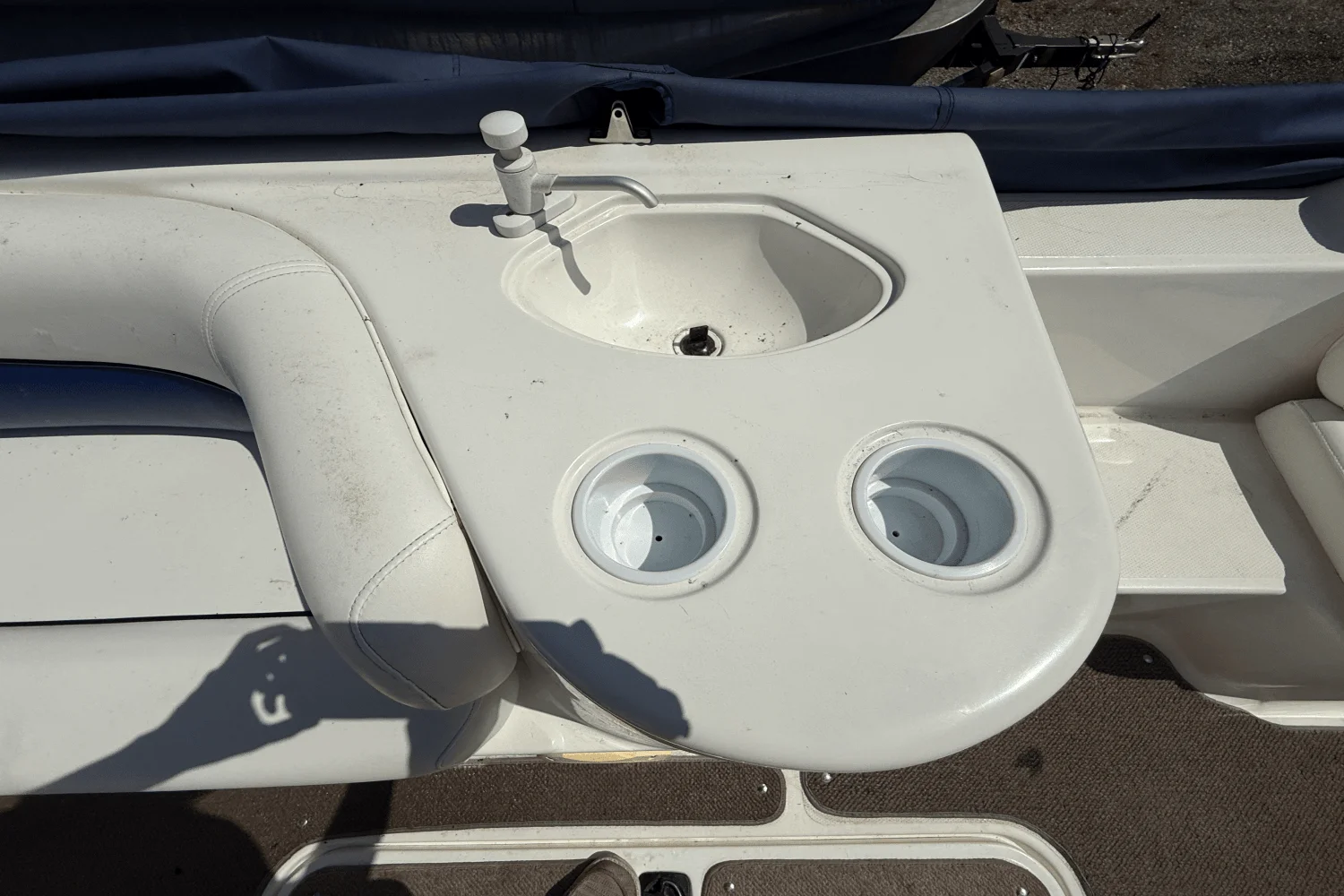 2011 Hurricane SUN DECK SPORT 201 Image Thumbnail #9