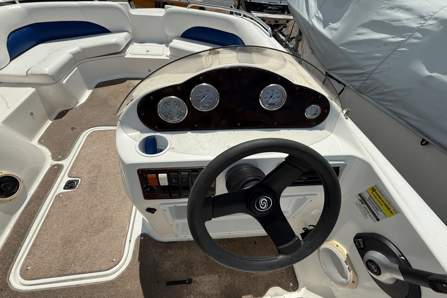 2011 Hurricane SUN DECK SPORT 201 Image Thumbnail #20