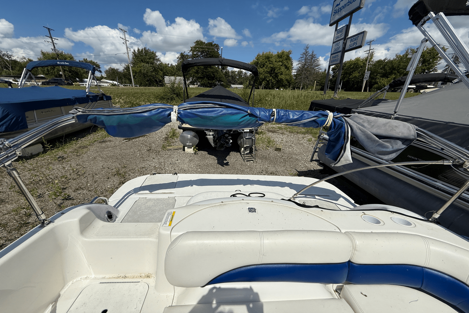 2011 Hurricane SUN DECK SPORT 201 Image Thumbnail #17