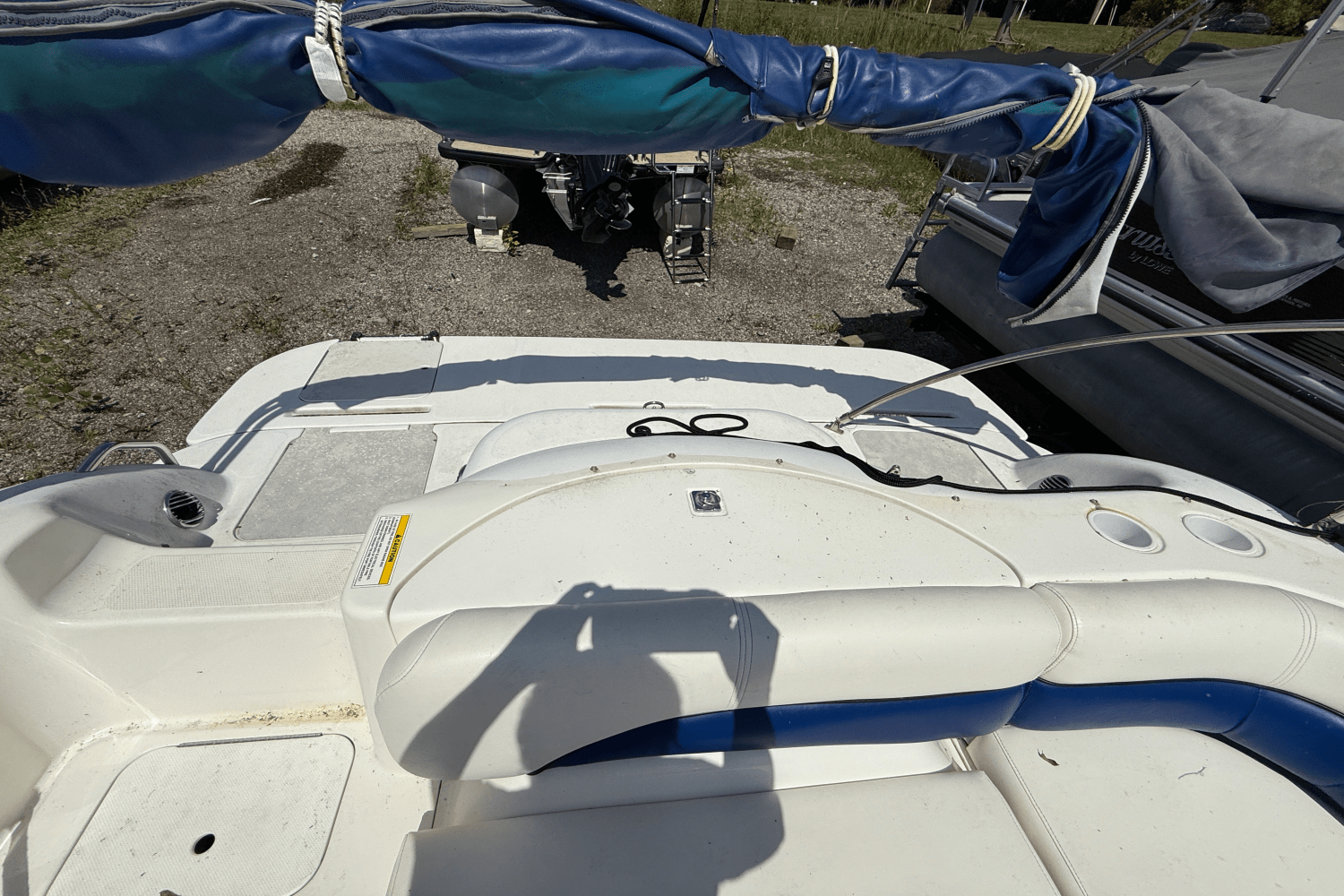 2011 Hurricane SUN DECK SPORT 201 Image Thumbnail #16