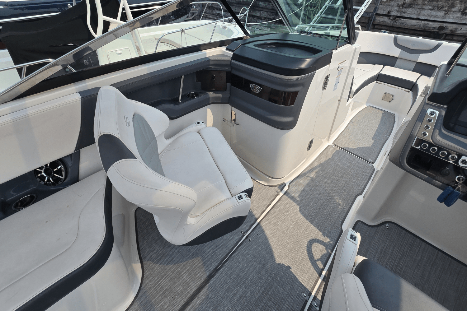 2018 Chaparral 287 SSX Image Thumbnail #16