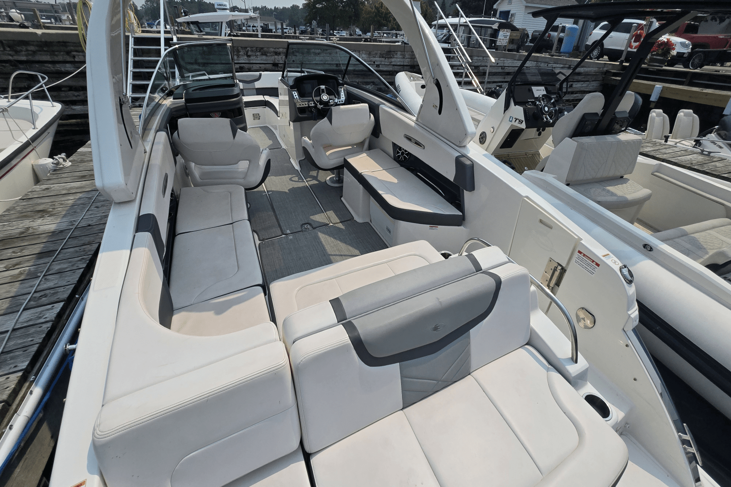 2018 Chaparral 287 SSX Image Thumbnail #9