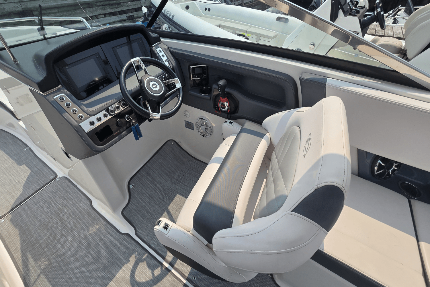 2018 Chaparral 287 SSX Image Thumbnail #15