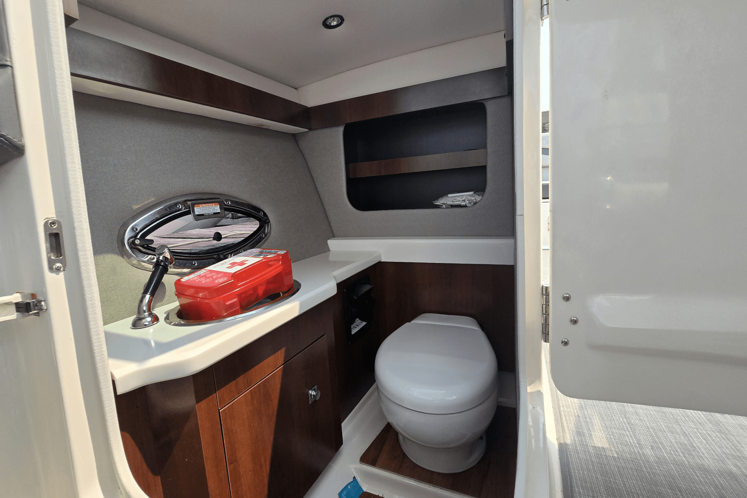 2018 Chaparral 287 SSX Image Thumbnail #33