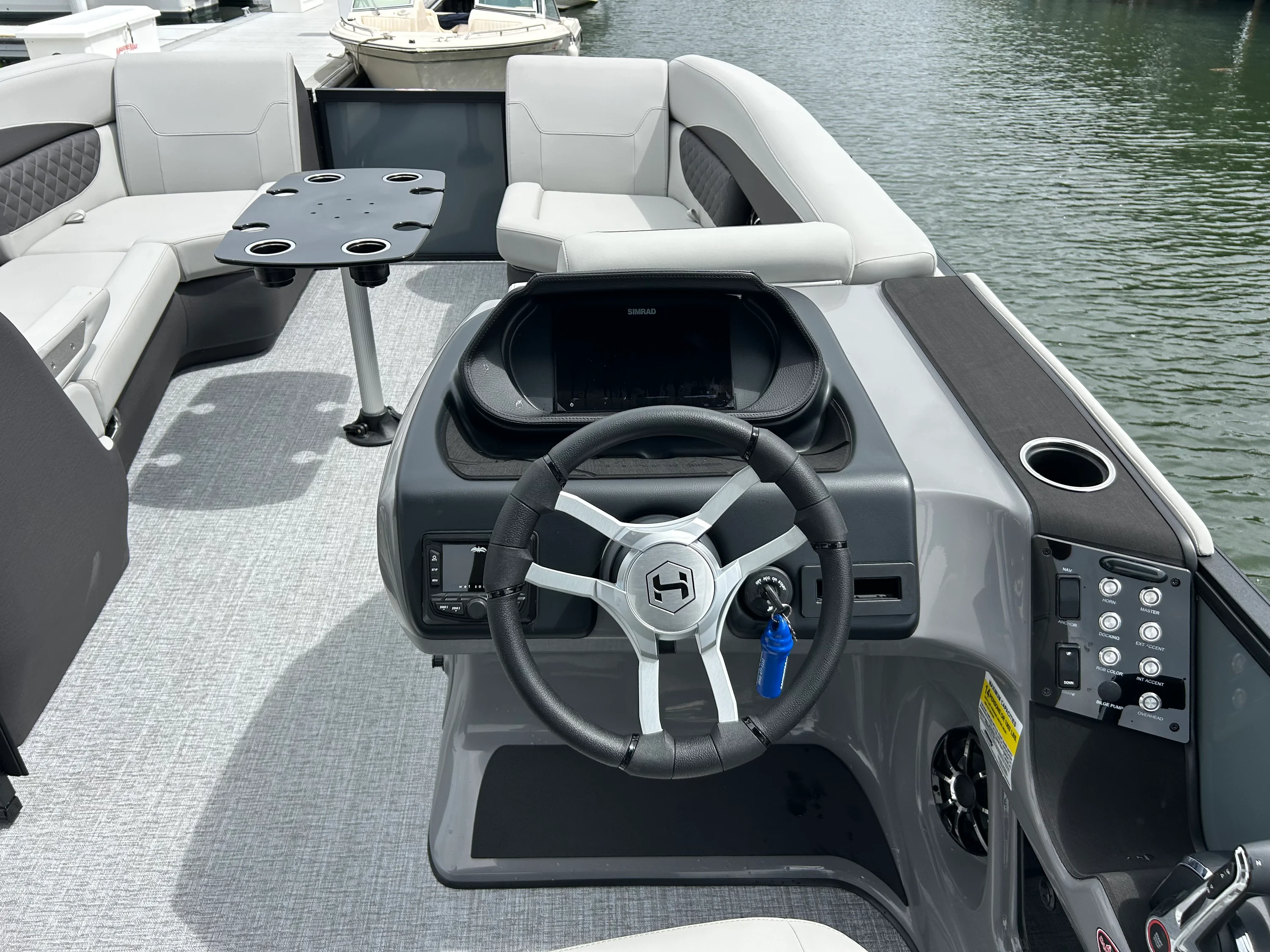 2026 Harris Sunliner 230 Image Thumbnail #15