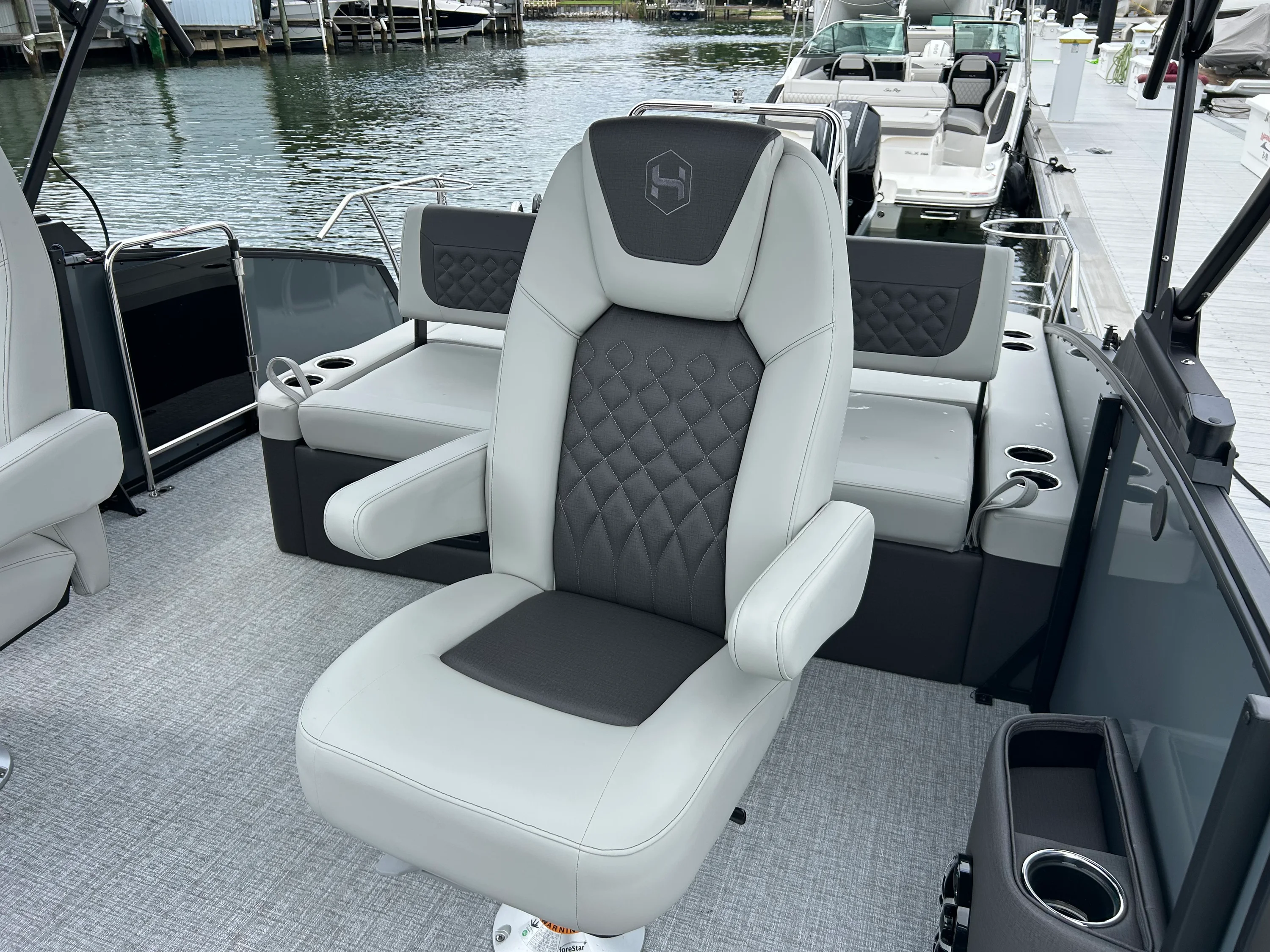2026 Harris Sunliner 230 Image Thumbnail #13