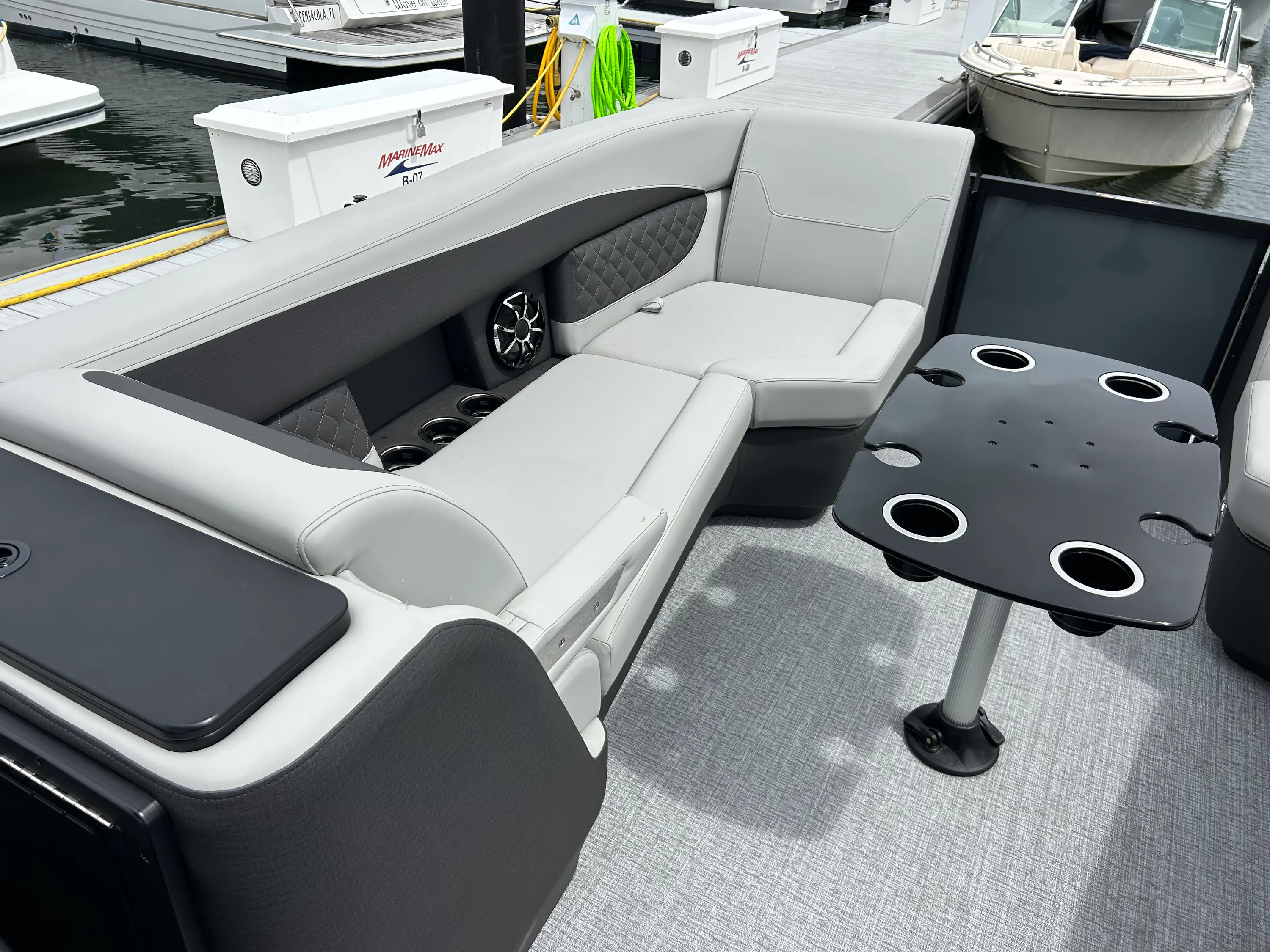 2026 Harris Sunliner 230 Image Thumbnail #17