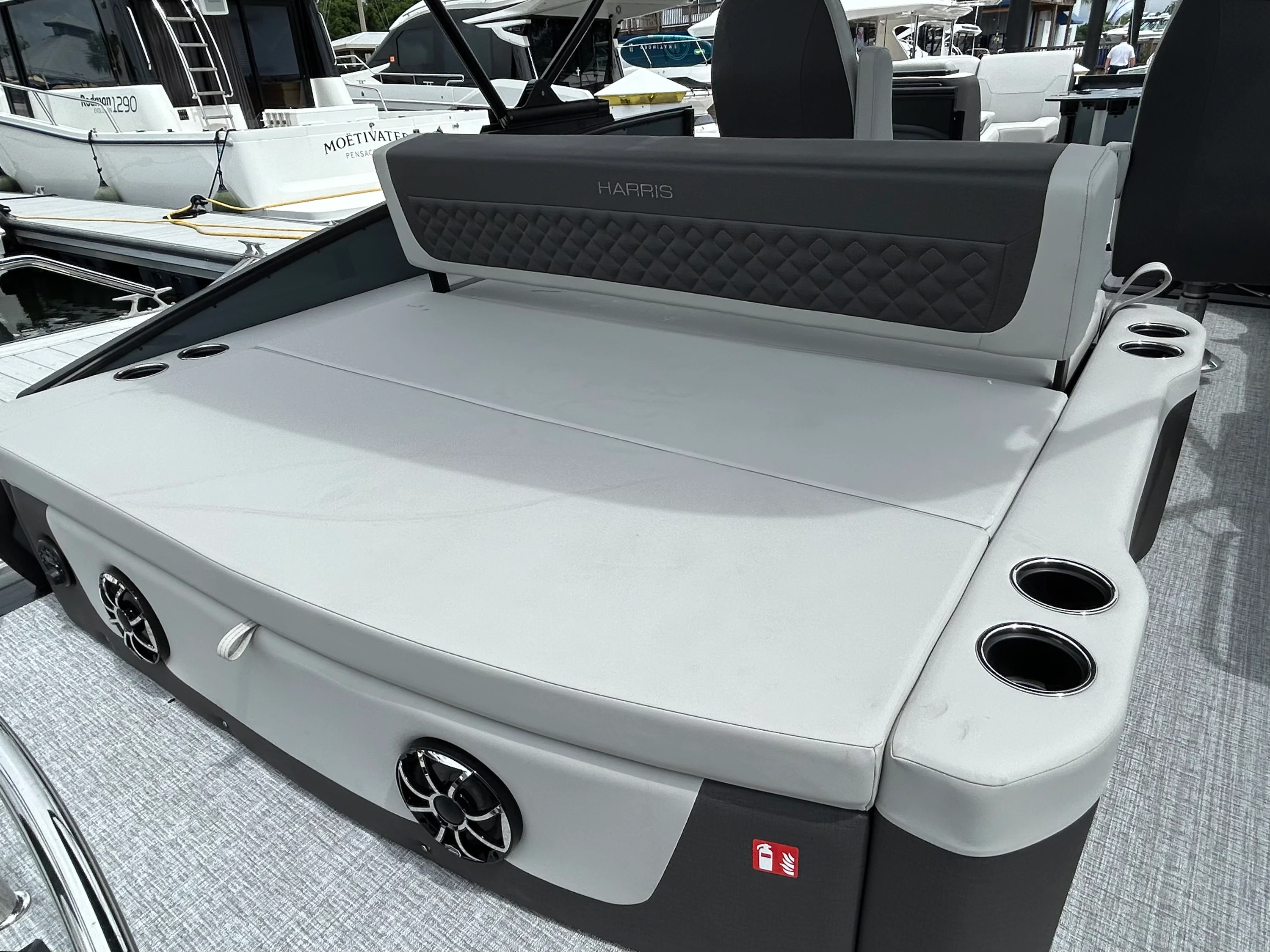2026 Harris Sunliner 230 Image Thumbnail #10