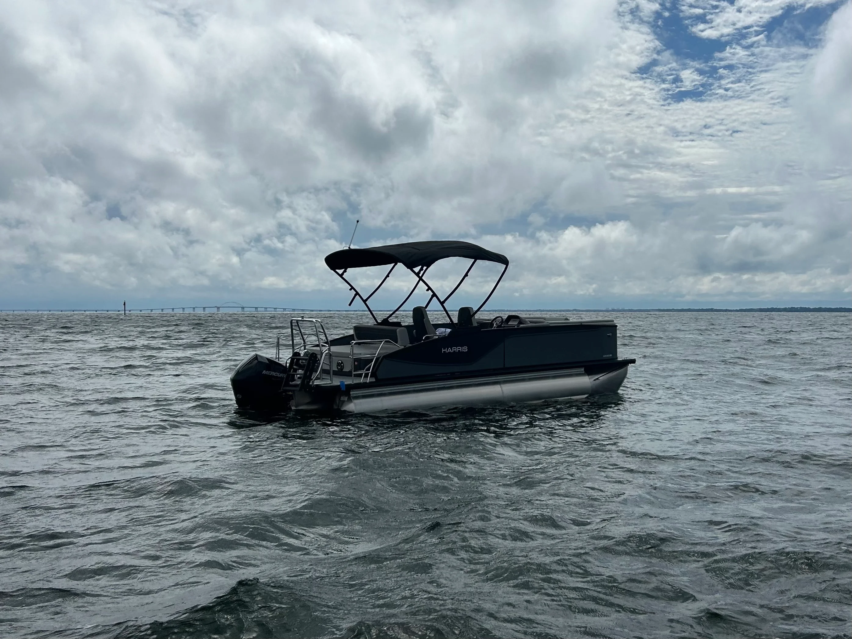 2026 Harris Sunliner 230 Image Thumbnail #4