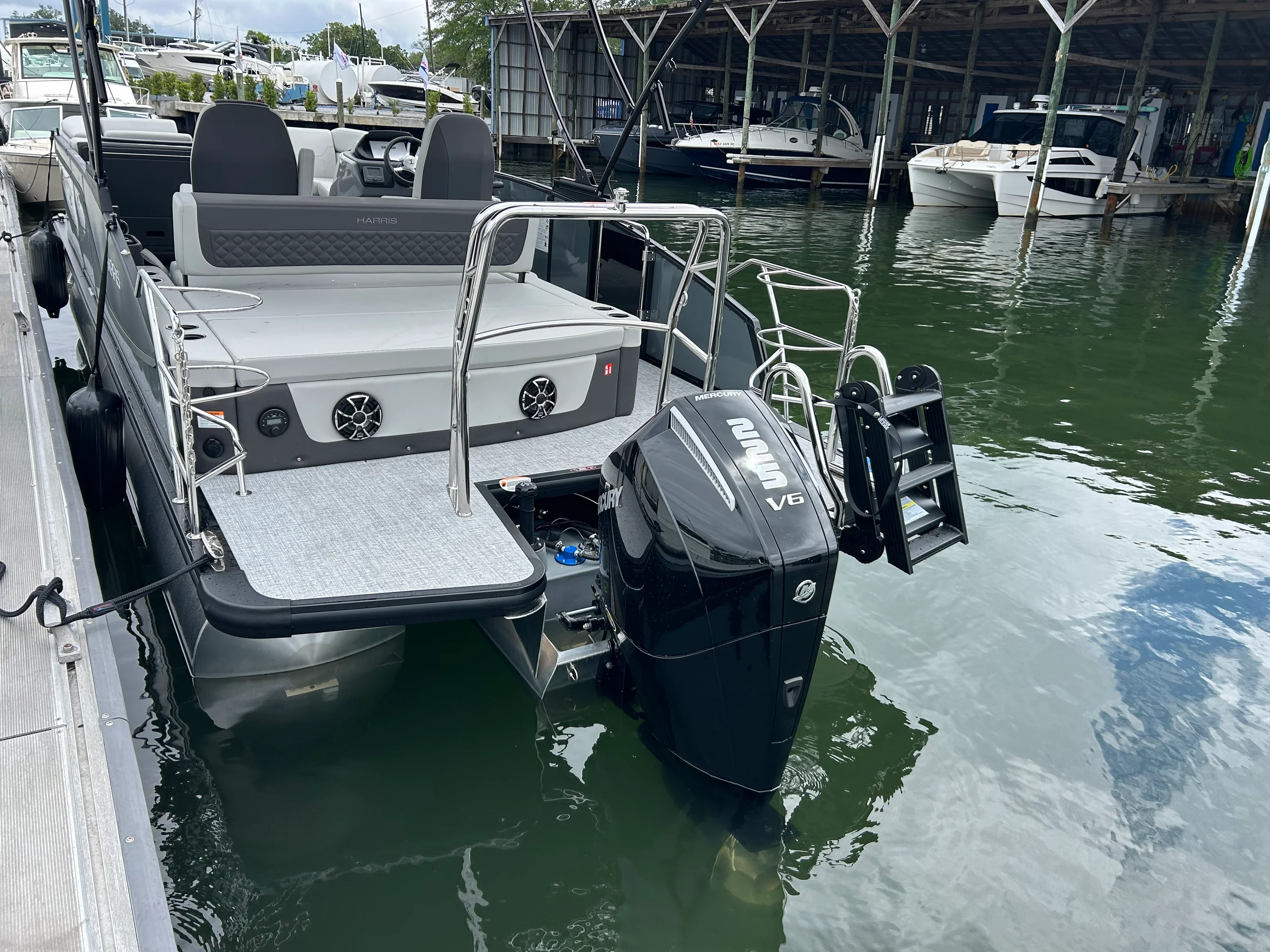 2026 Harris Sunliner 230 Image Thumbnail #7