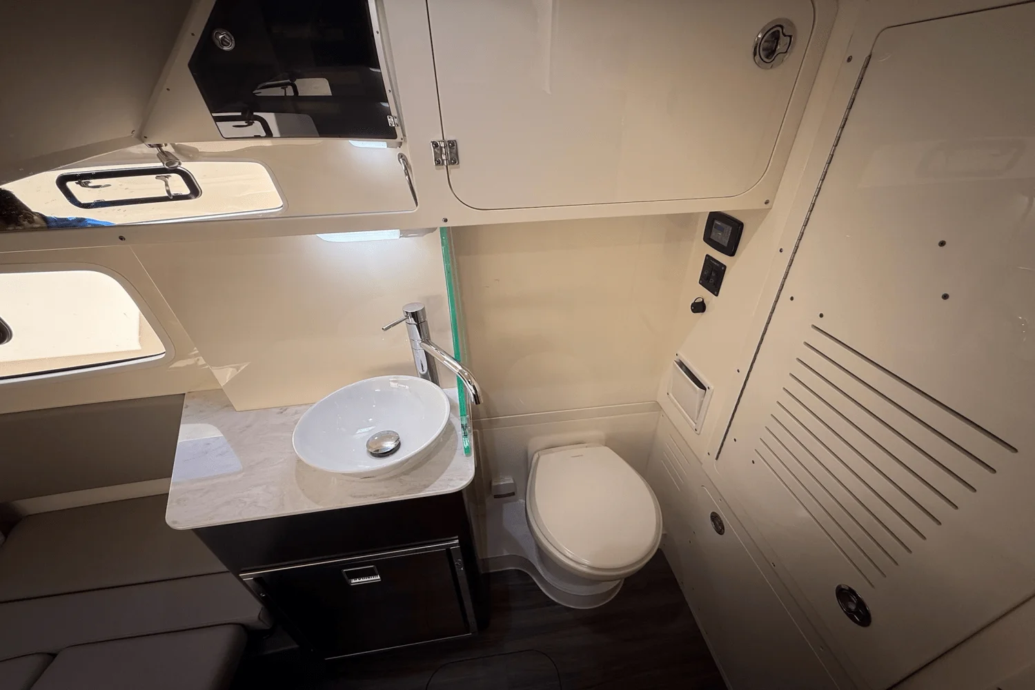 2024 Scout 355 LXF Image Thumbnail #57