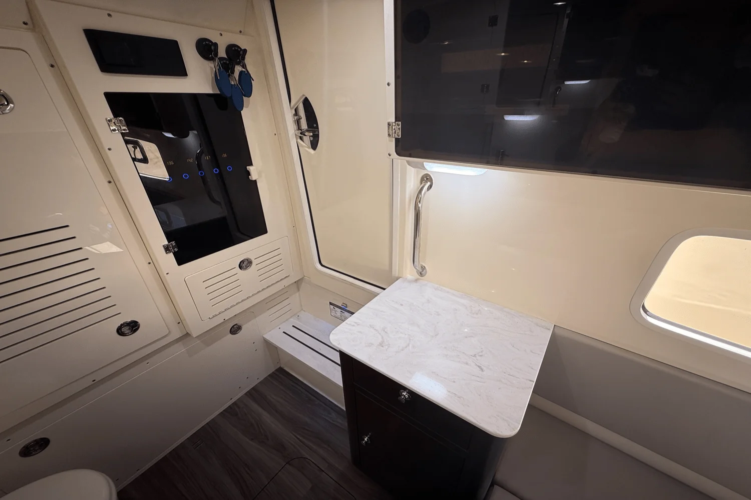 2024 Scout 355 LXF Image Thumbnail #56