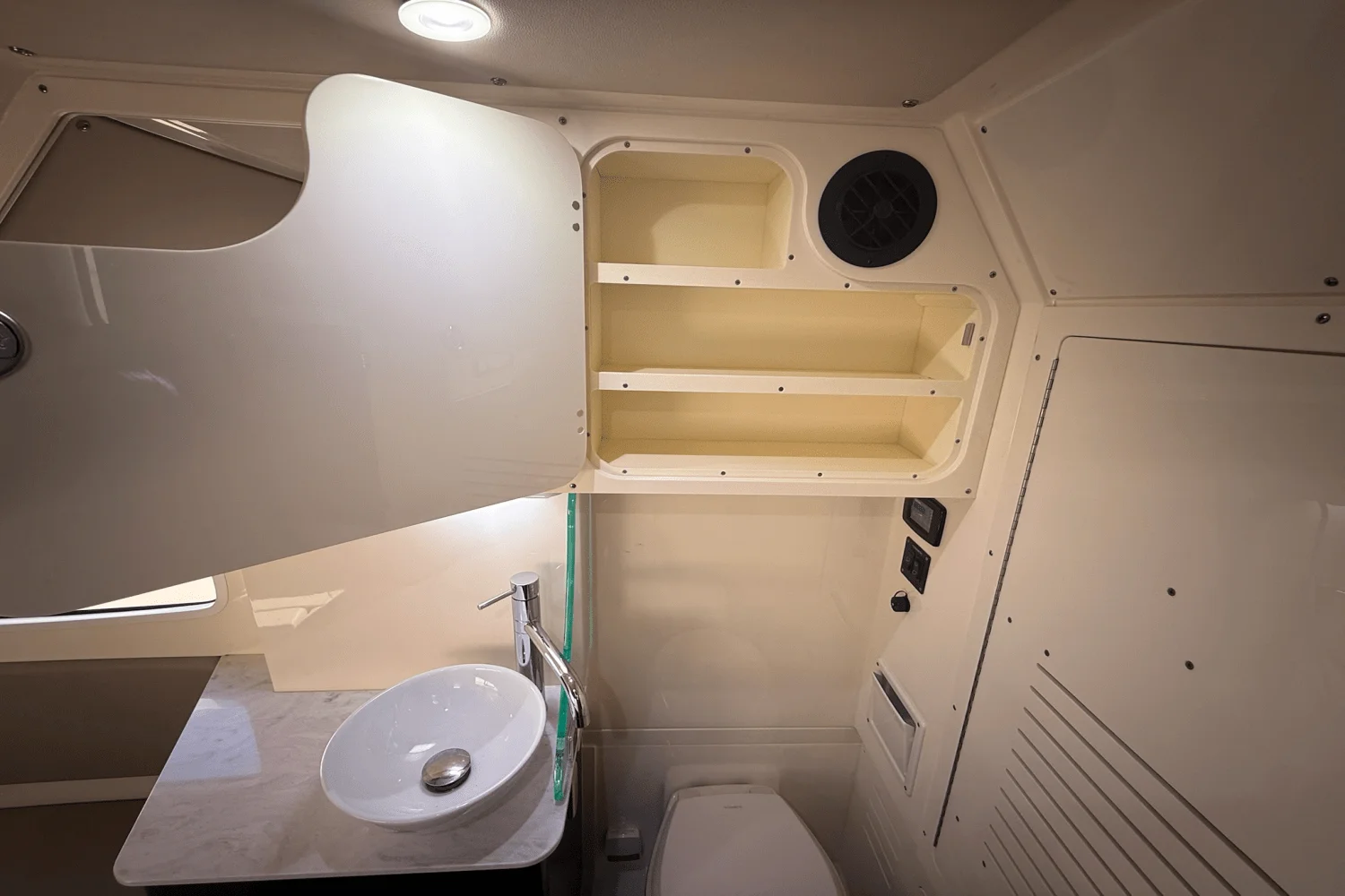 2024 Scout 355 LXF Image Thumbnail #55