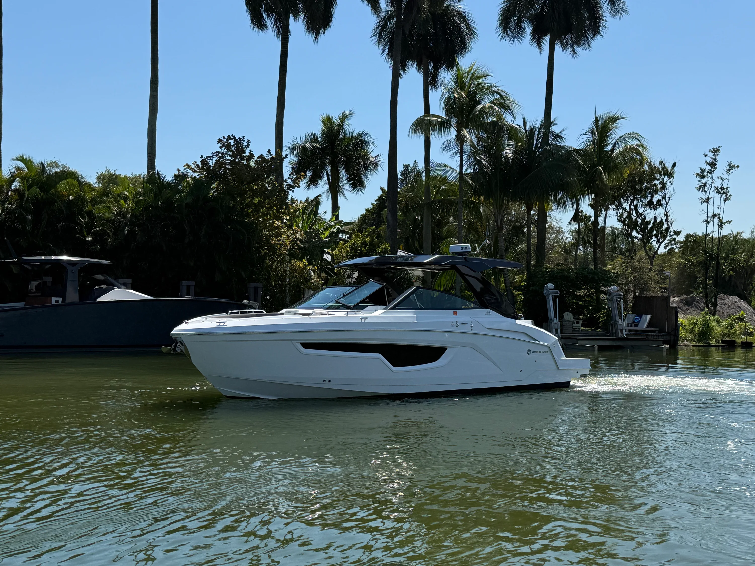 2022 Cruisers Yachts 34 GLS Outboard Image Thumbnail #0