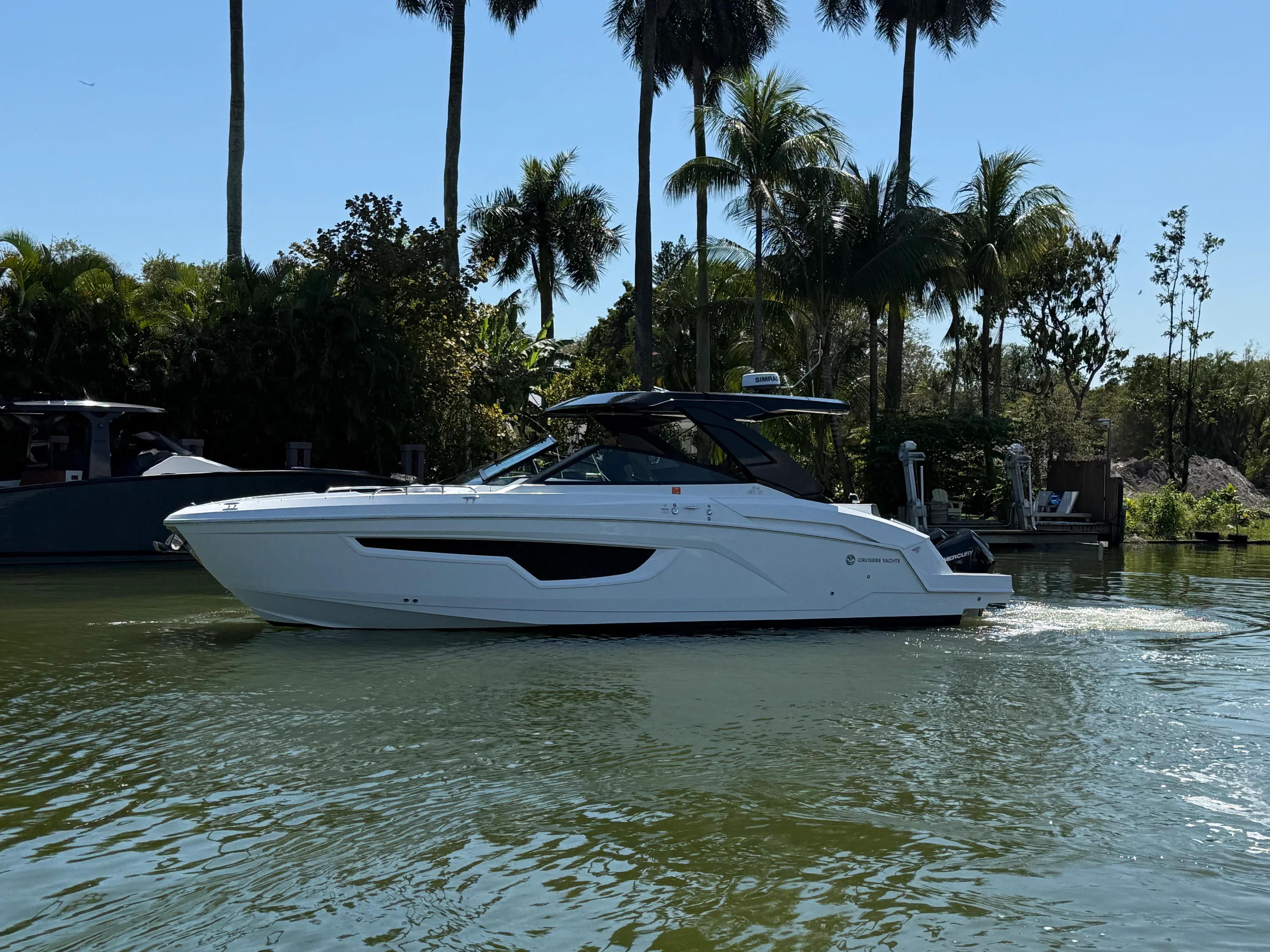 2022 Cruisers Yachts 34 GLS Outboard Image Thumbnail #1