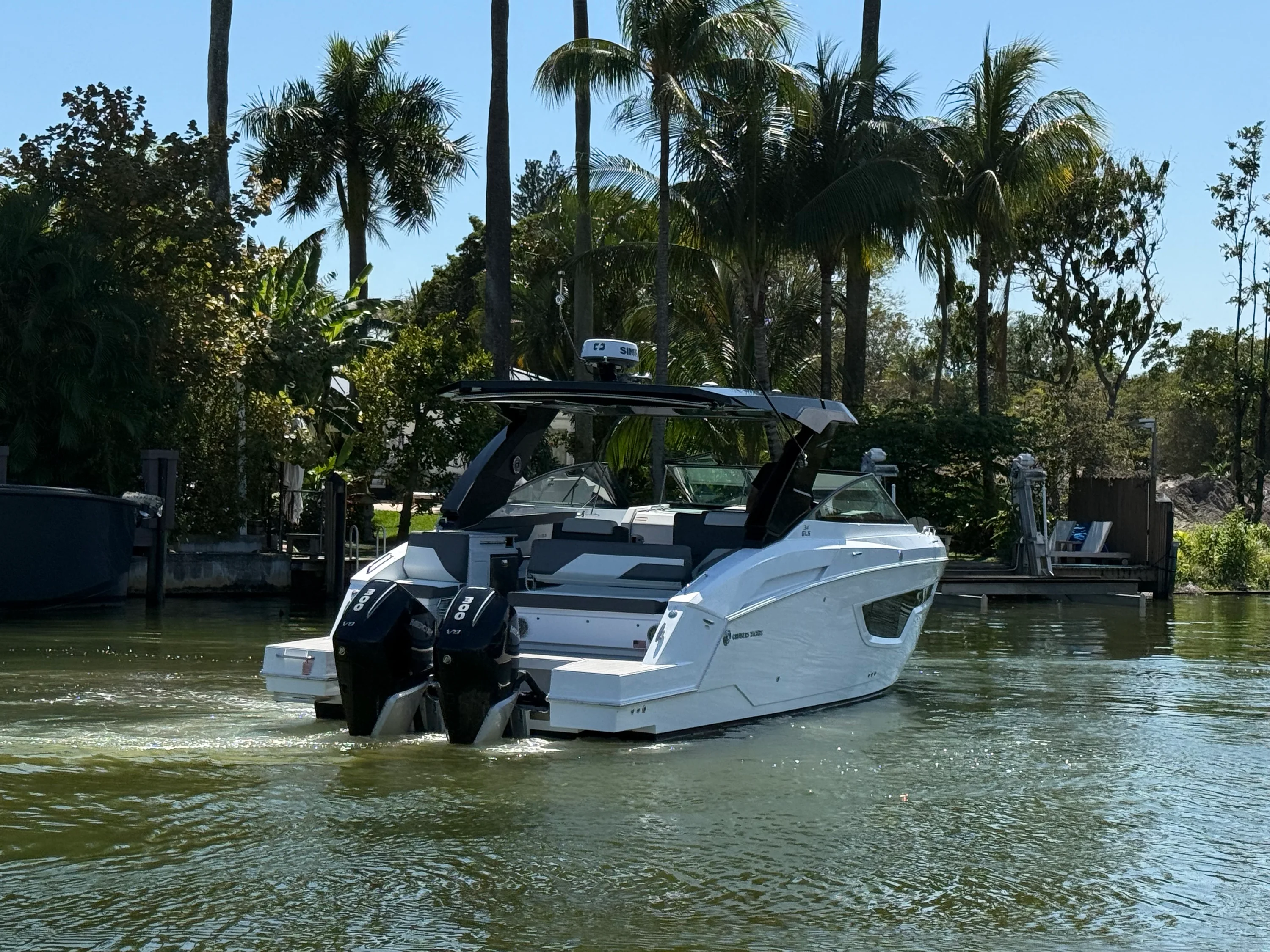 2022 Cruisers Yachts 34 GLS Outboard Image Thumbnail #16