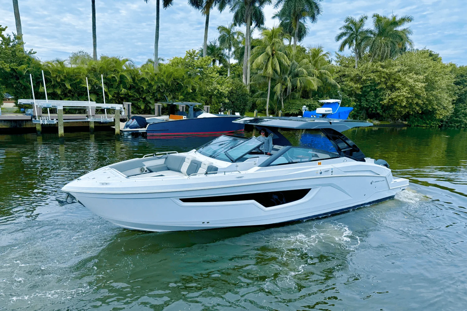 2022 Cruisers Yachts 34 GLS Outboard Image Thumbnail #1