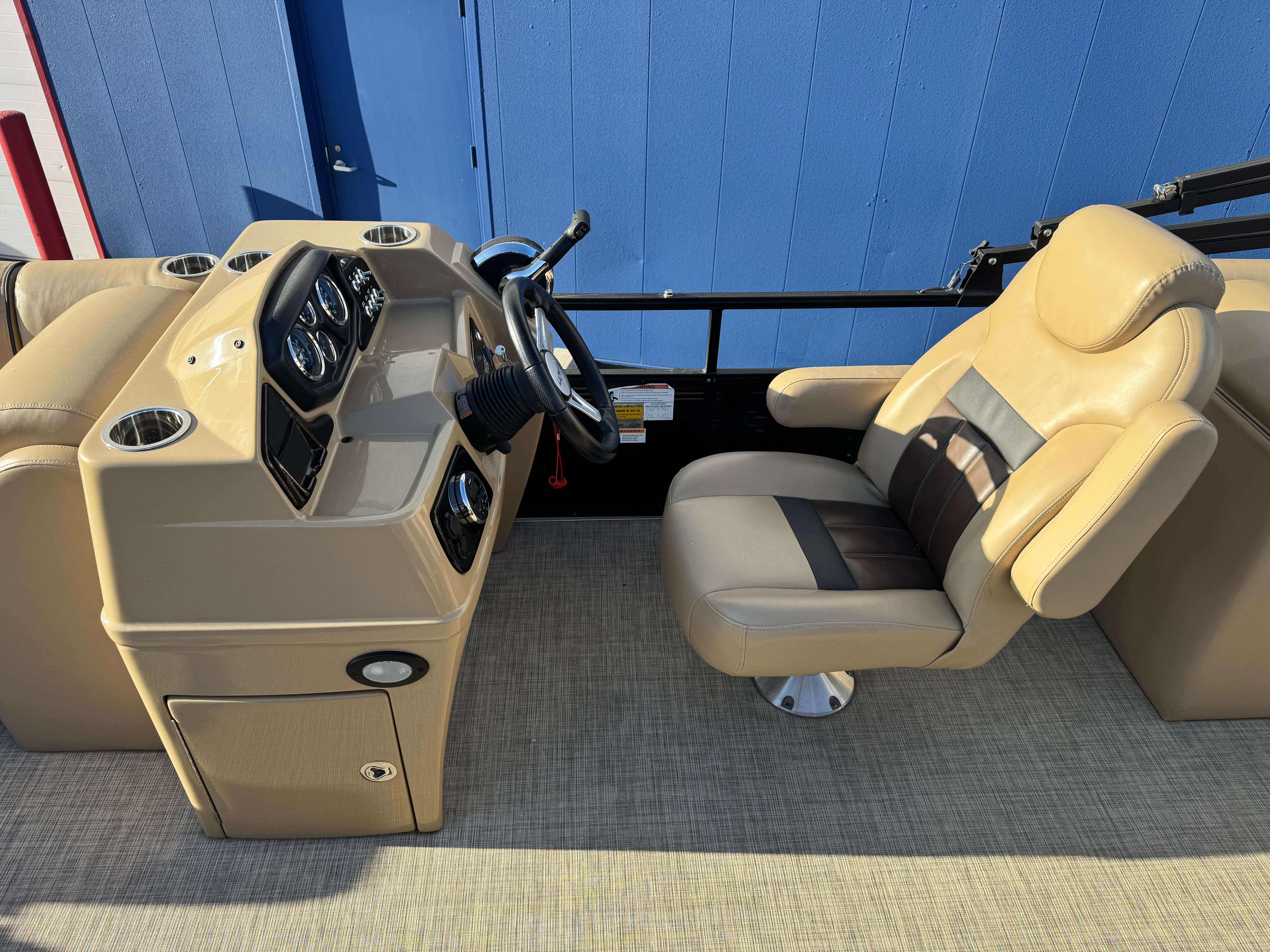 2018 Lowe SS230W Image Thumbnail #18