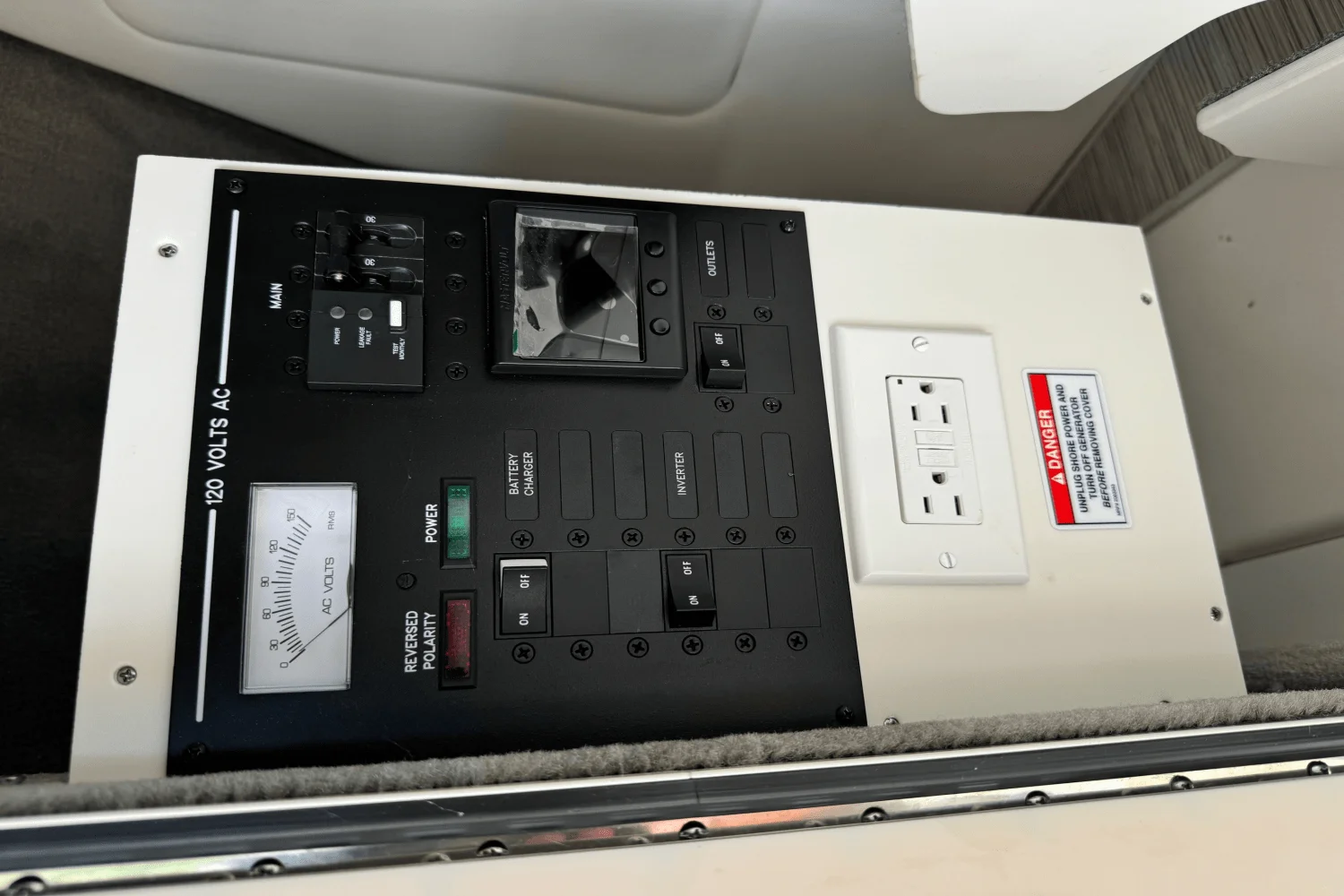 2023 Sea Ray 290 SDX OB Image Thumbnail #20