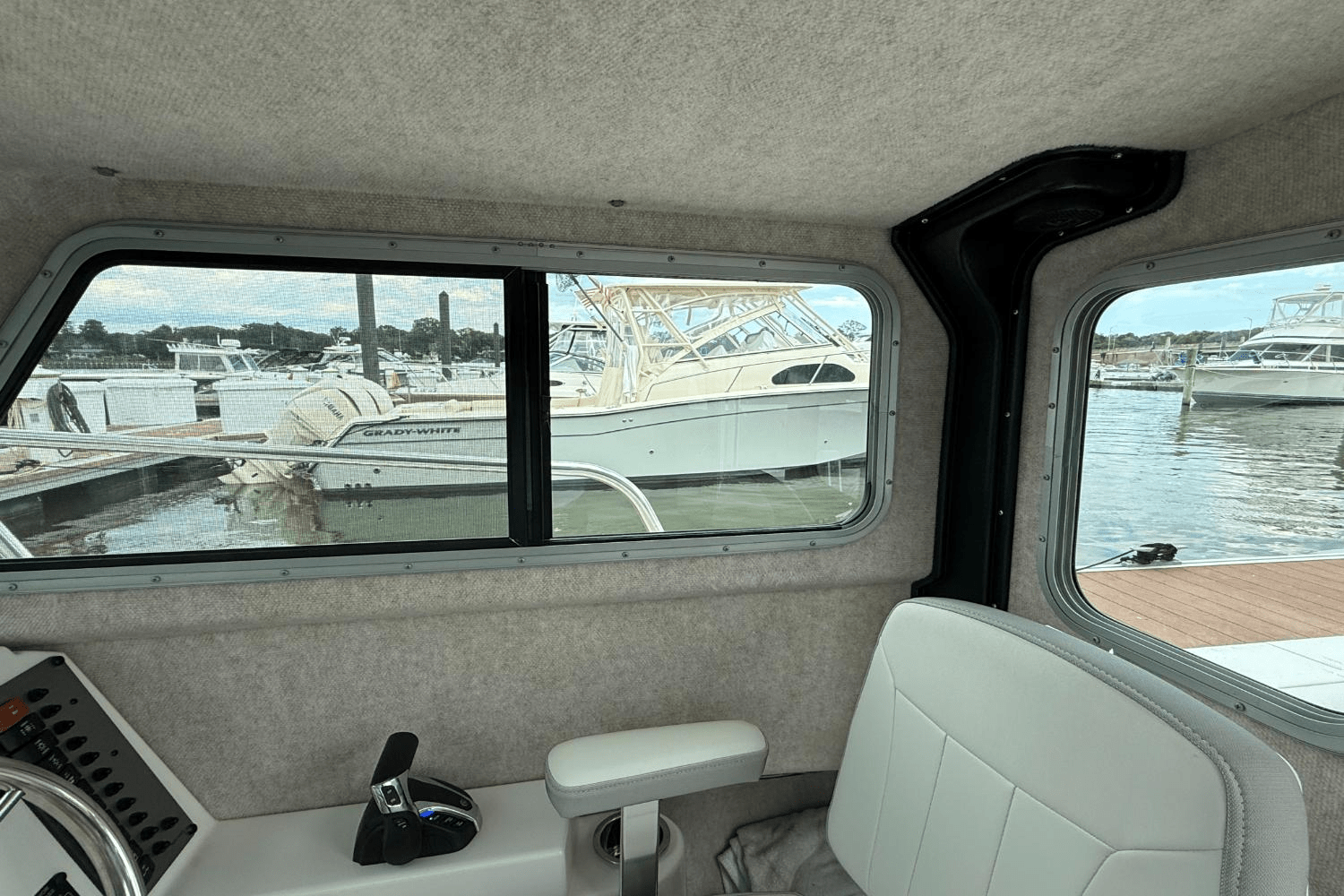 2023 Parker Marine 2320 Image Thumbnail #13