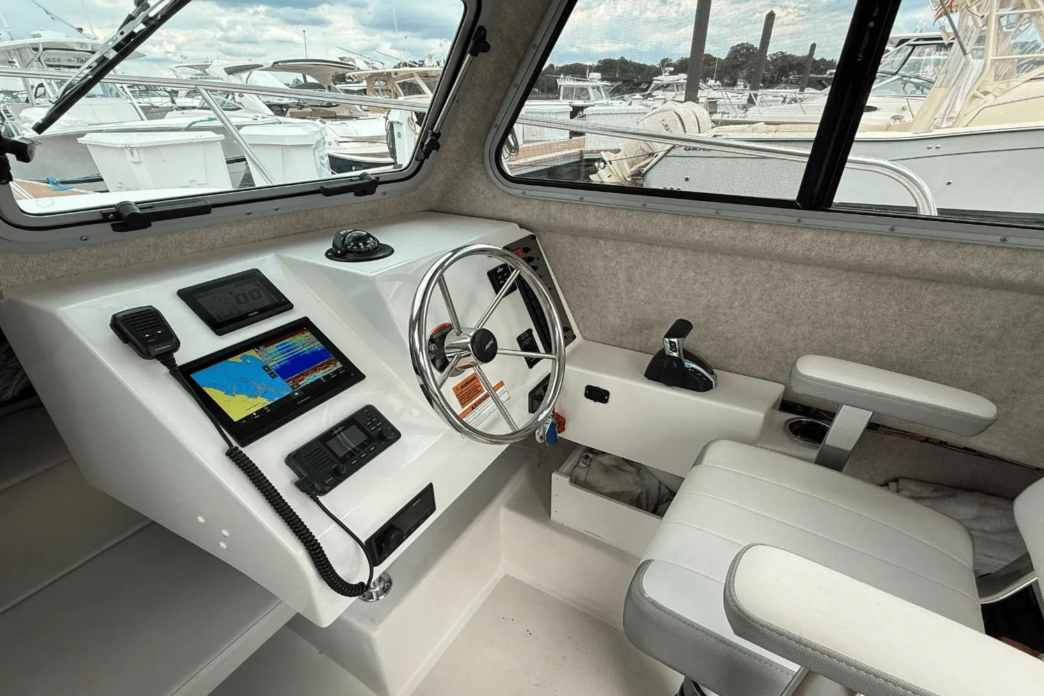 2023 Parker Marine 2320 Image Thumbnail #14