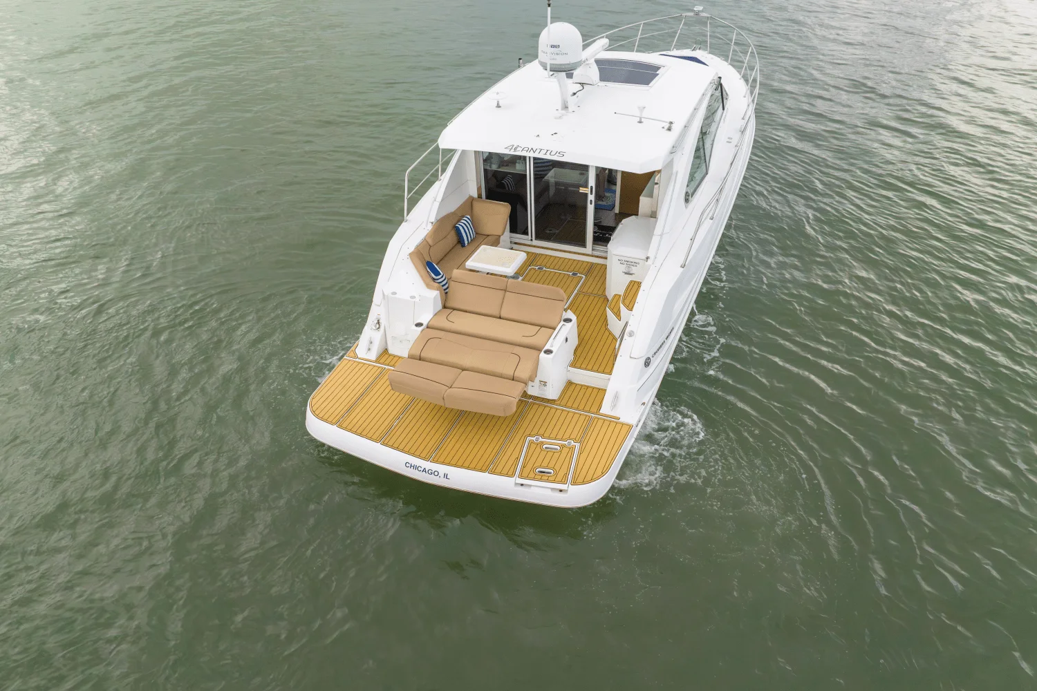 2016 Cruisers Yachts 41 CANTIUS Image Thumbnail #7