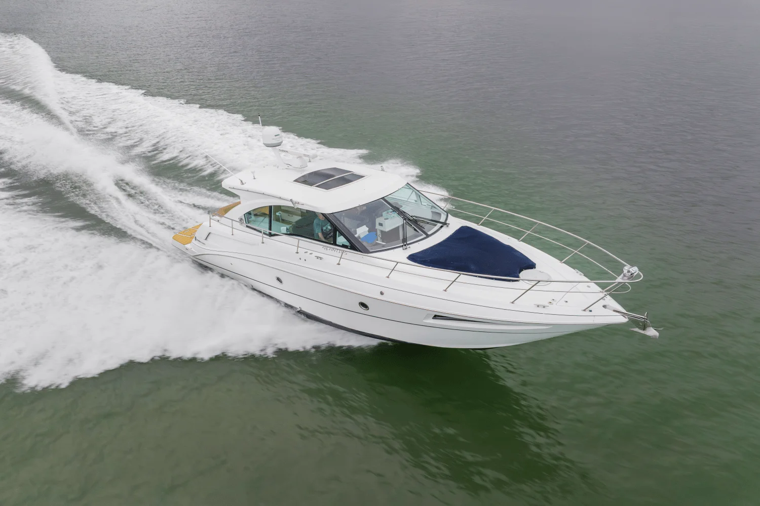 2016 Cruisers Yachts 41 CANTIUS Image Thumbnail #2