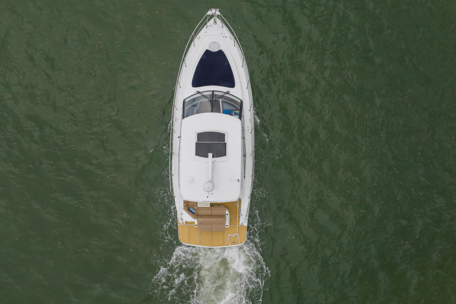 2016 Cruisers Yachts 41 CANTIUS Image Thumbnail #5