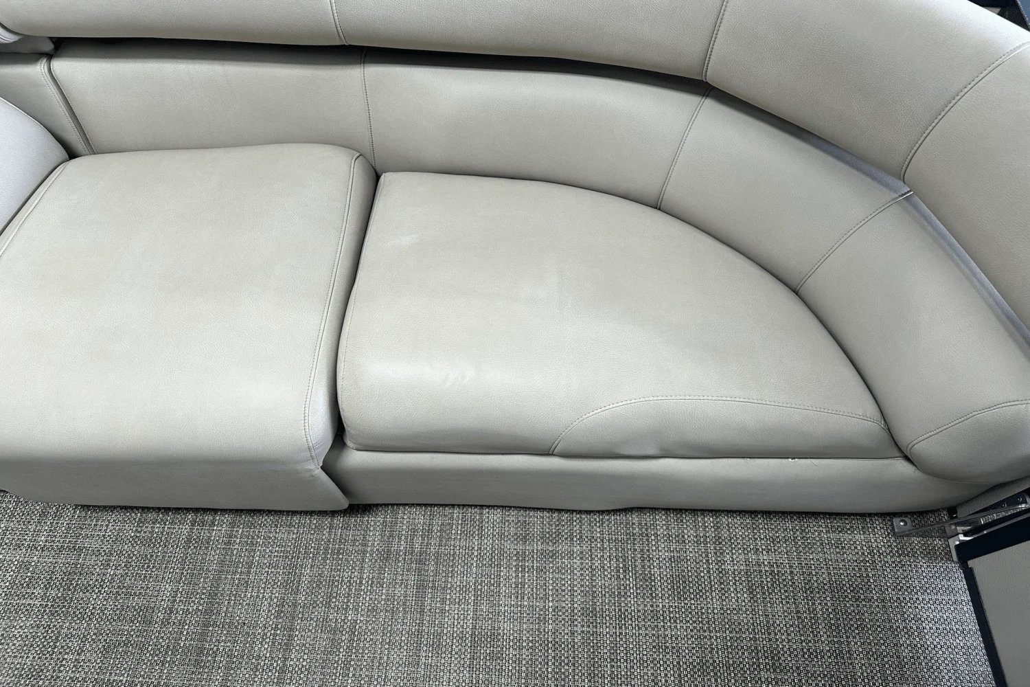 2019 Premier 270 INTRIGUE Image Thumbnail #27